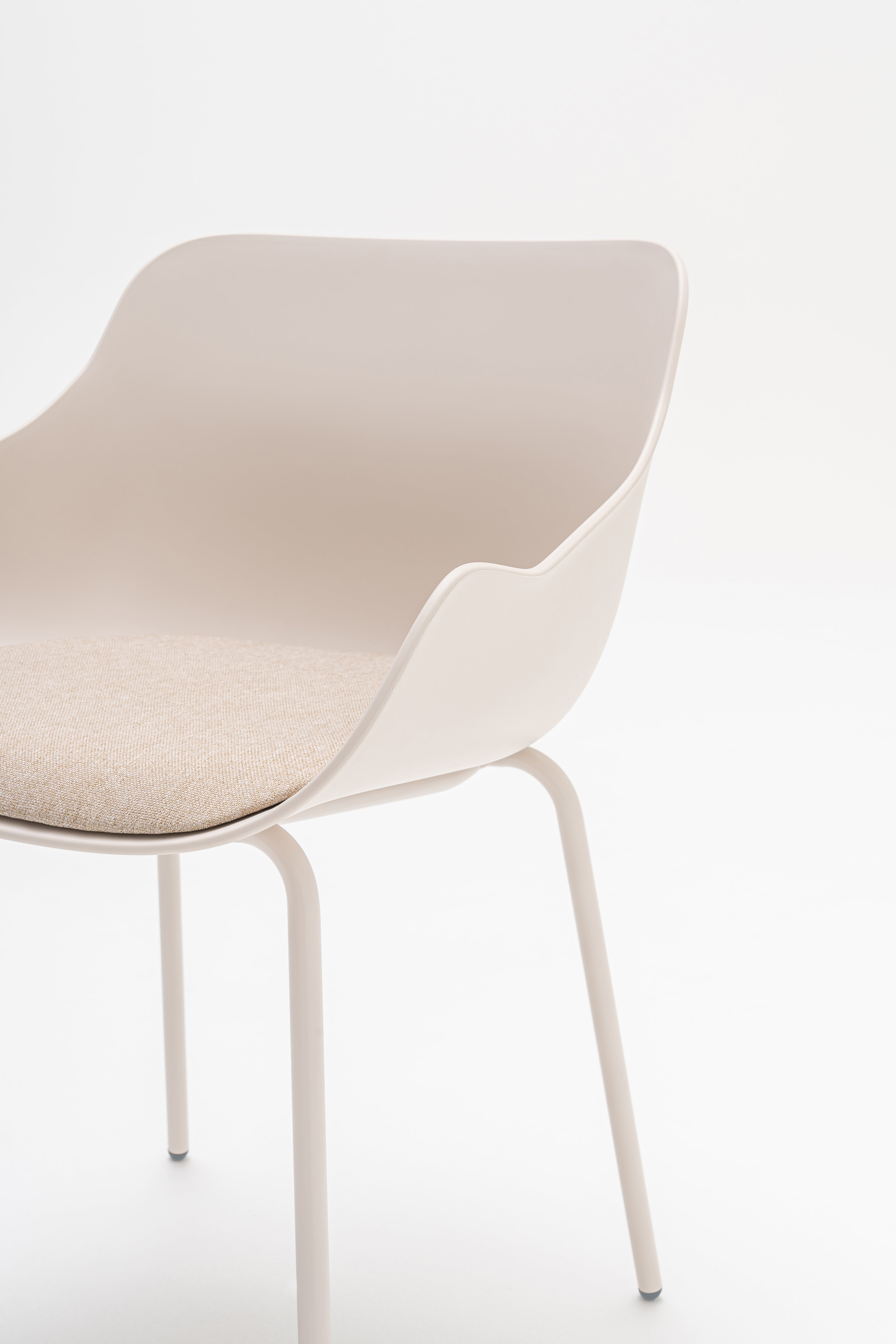 Baltischer Remix -Stuhlmetallbasis