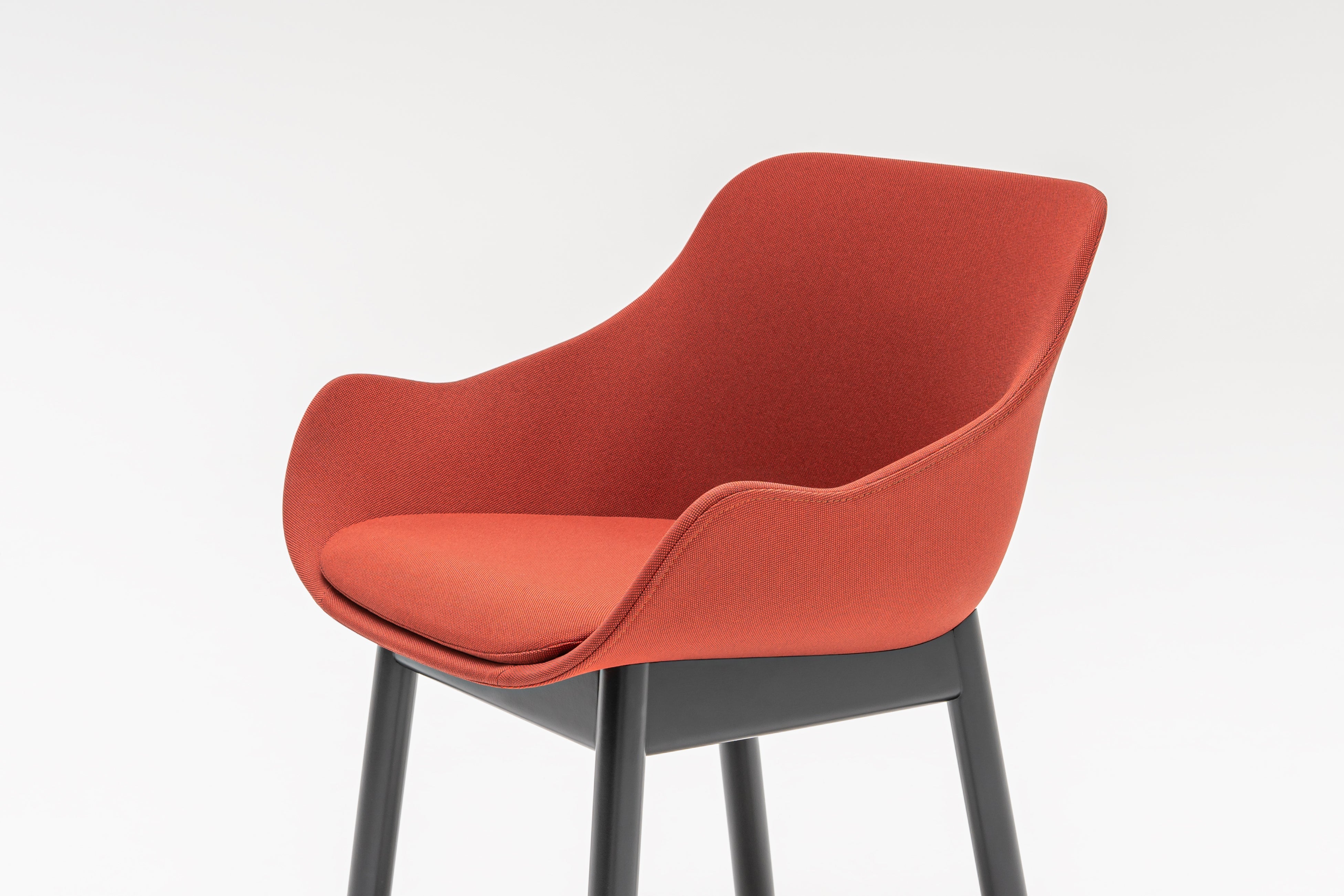 Gepolsterter Stuhl Baltic Classic Holzbasis