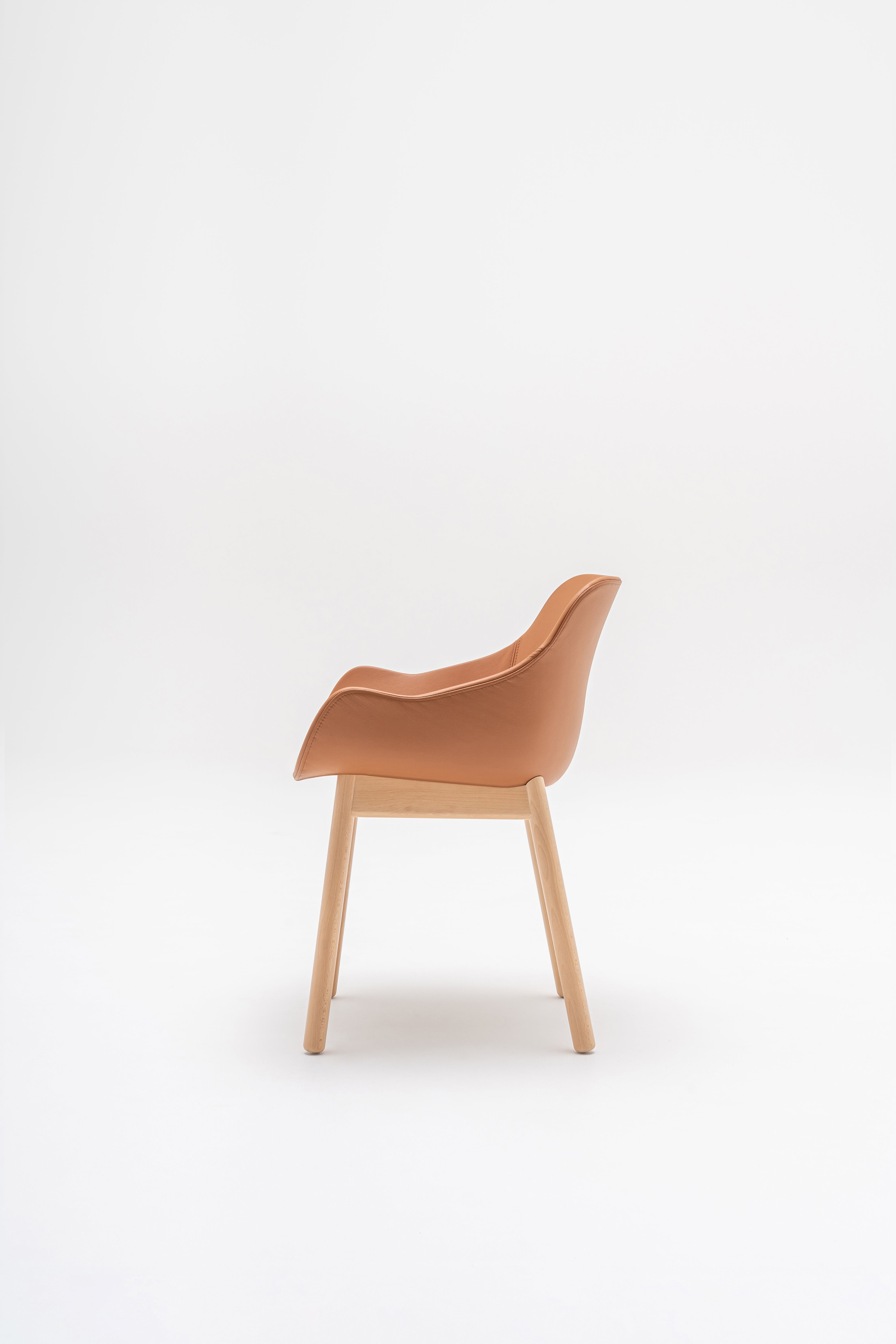 Gepolsterter Stuhl Baltic Classic Holzbasis