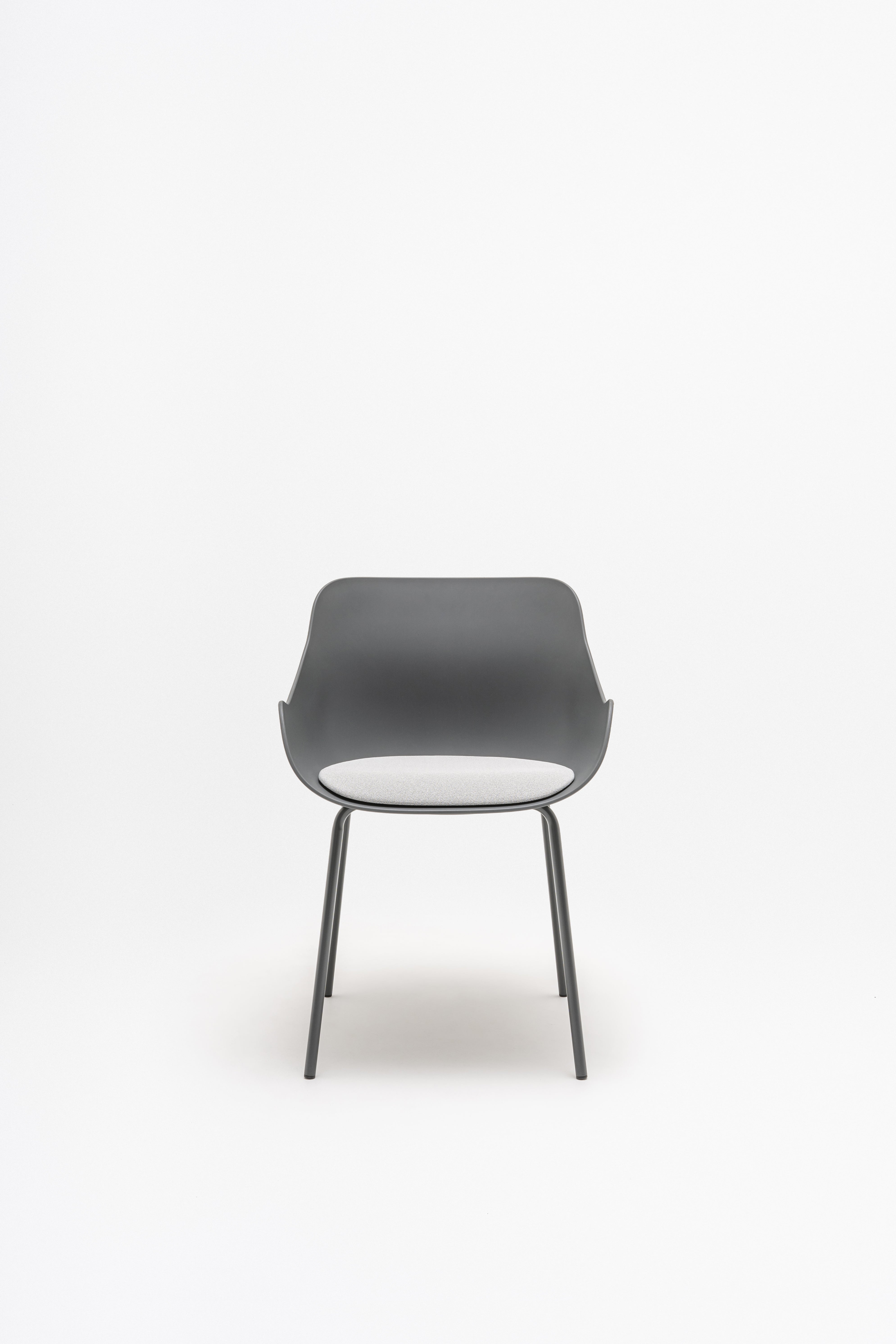 Baltischer Remix -Stuhlmetallbasis