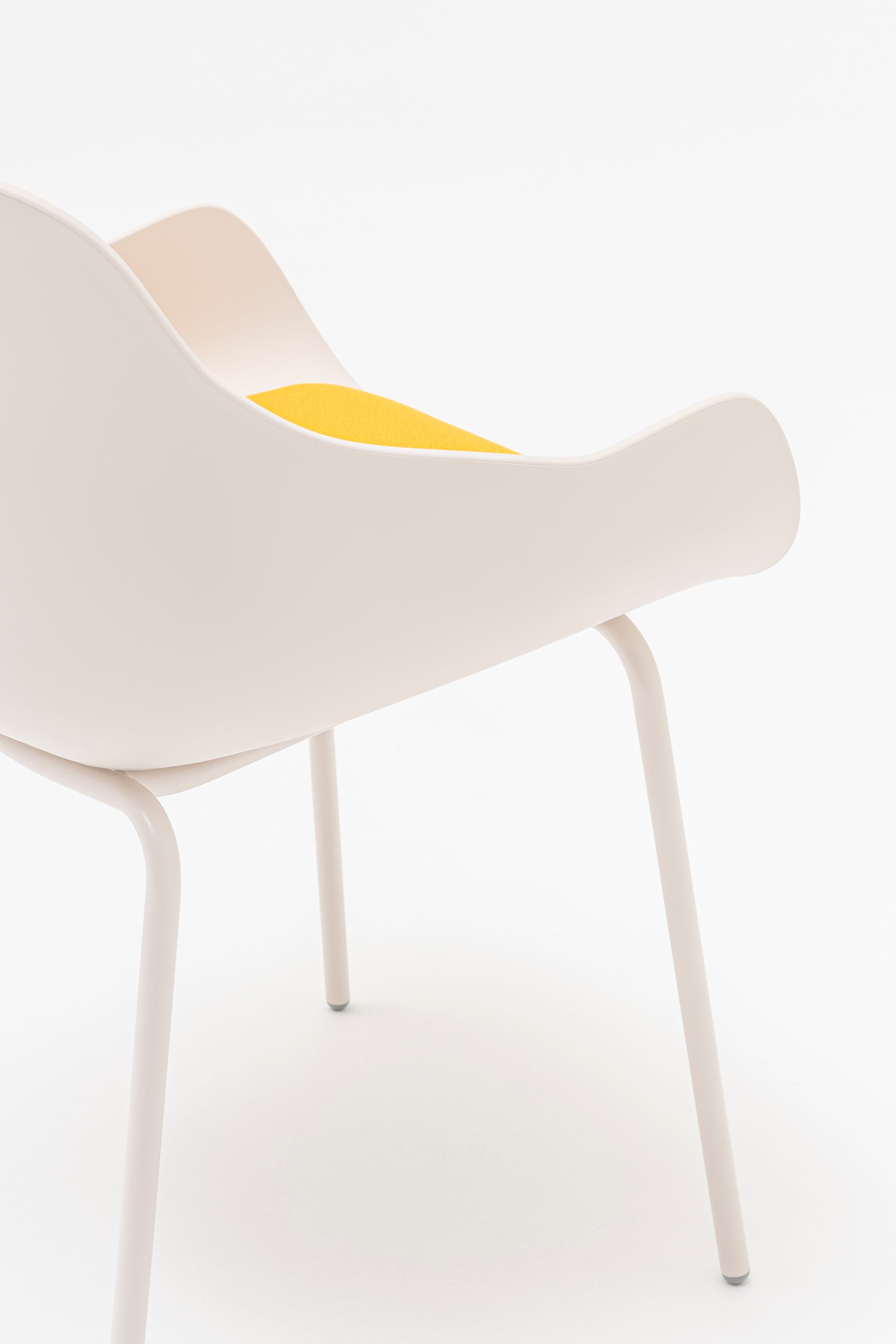 Baltischer Remix -Stuhlmetallbasis