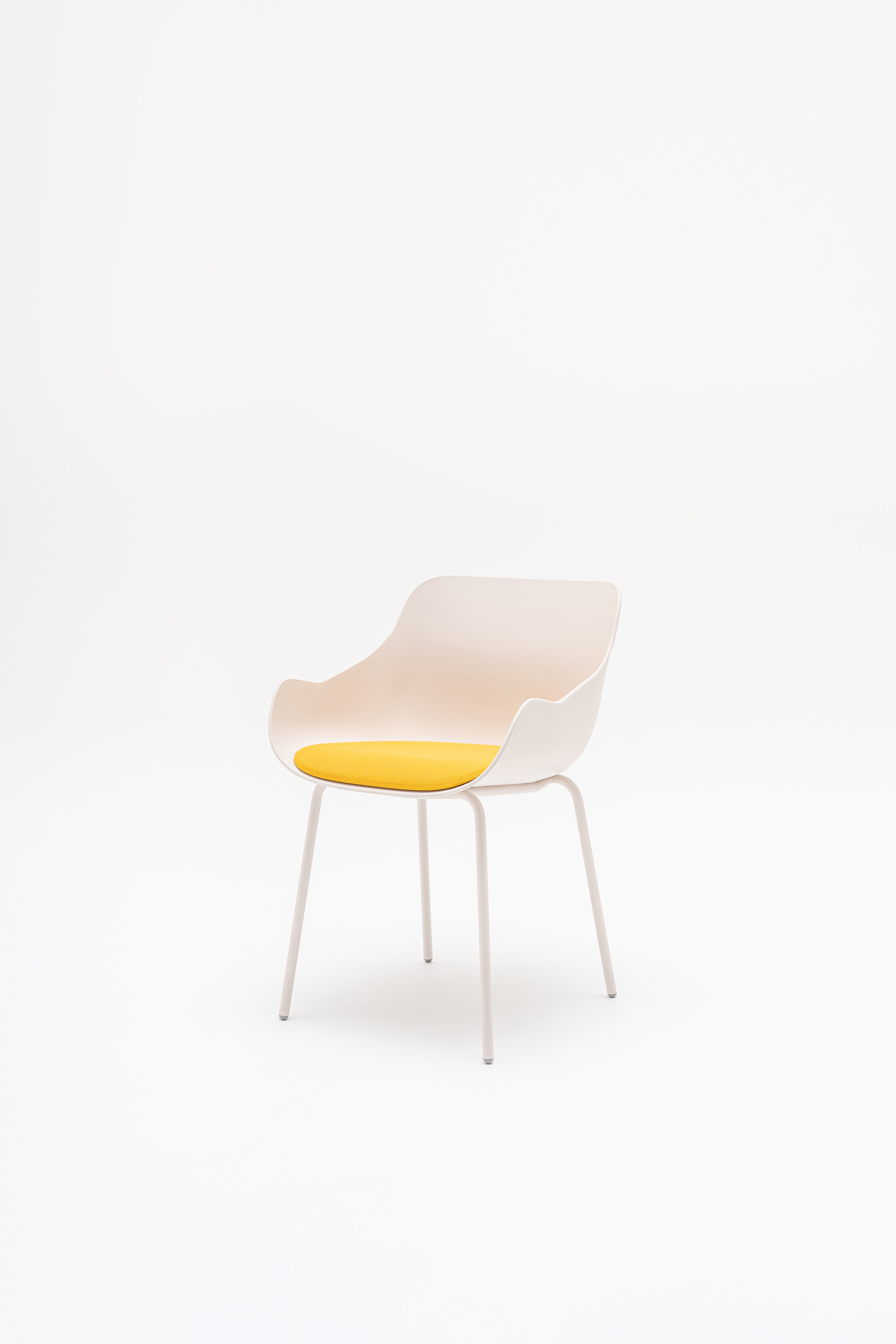 Baltischer Remix -Stuhlmetallbasis