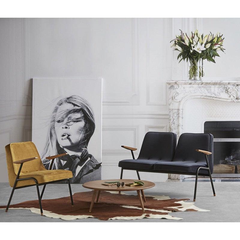Sofa 2-osobowa 366 METAL beżowy w tkaninie Boucle Creme – 366 concept