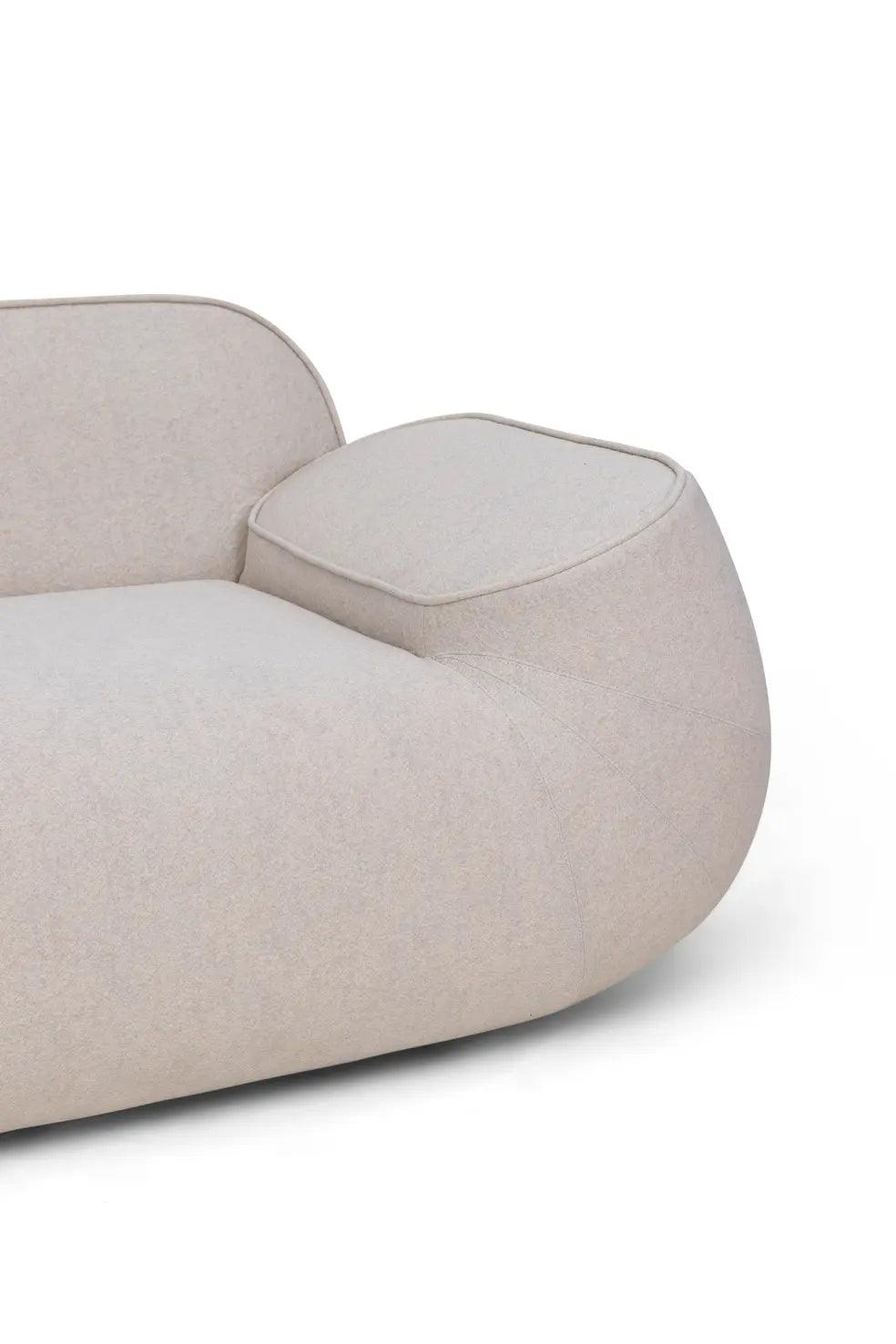 Sofa 2-osobowa BIG GEORGE tapicerowana Moooi Eye on Design