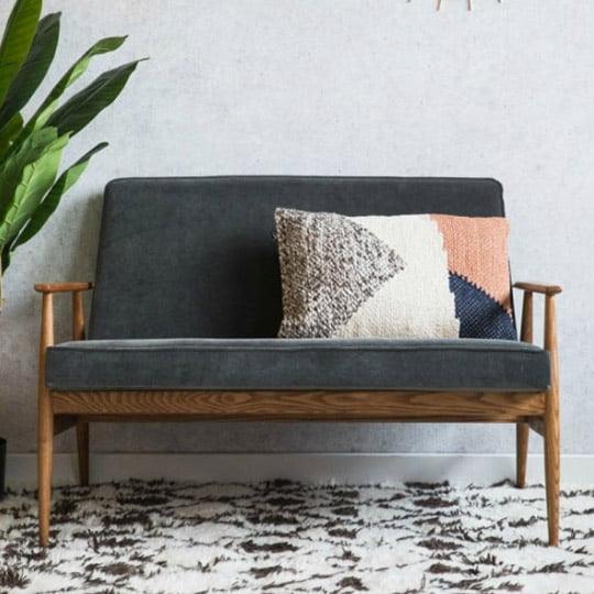 Sofa 2-osobowa FOX beżowy w tkaninie Cord Creme 366 concept Eye on Design