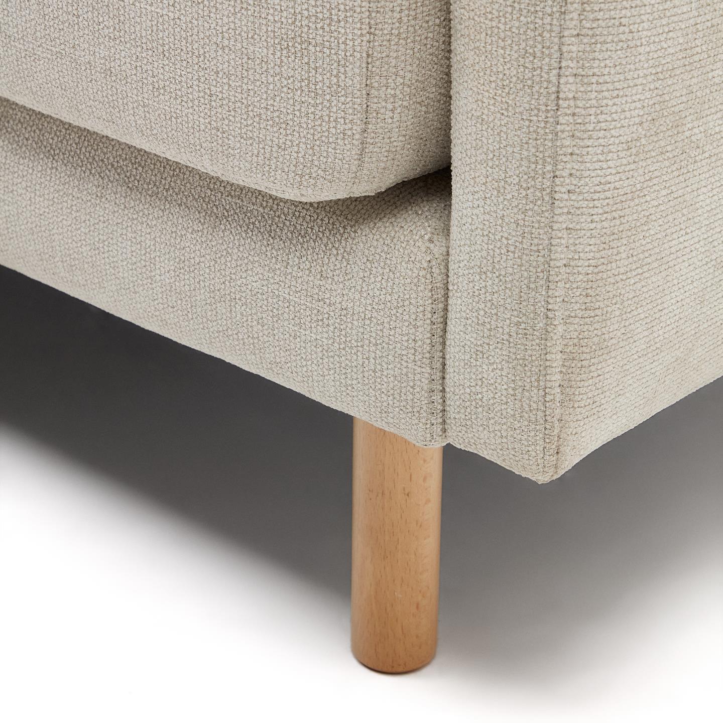 Sofa 2-osobowa GILMA perłowy z drewnianą podstawą La Forma Eye on Design