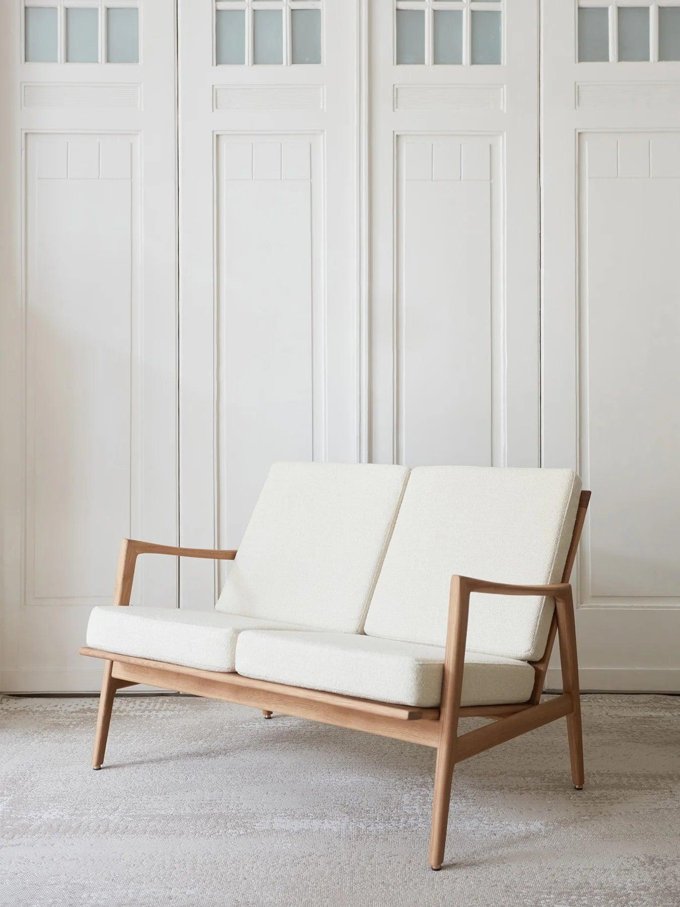 Sofa 2-osobowa STEFAN biały w tkaninie Boucle Snow 366 concept Eye on Design