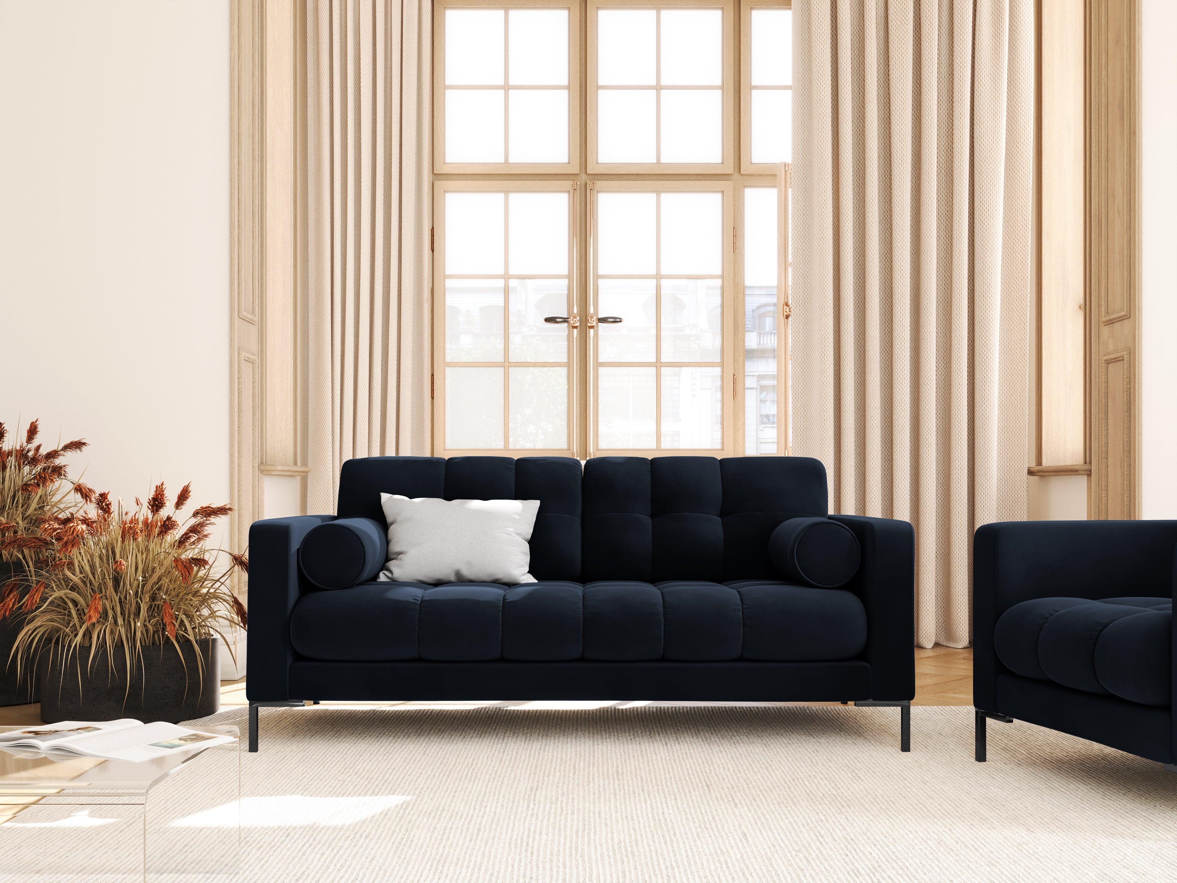 Sofa aksamitna 2-osobowa BALI ciemnoniebieski z czarną podstawą Cosmopolitan Design Eye on Design