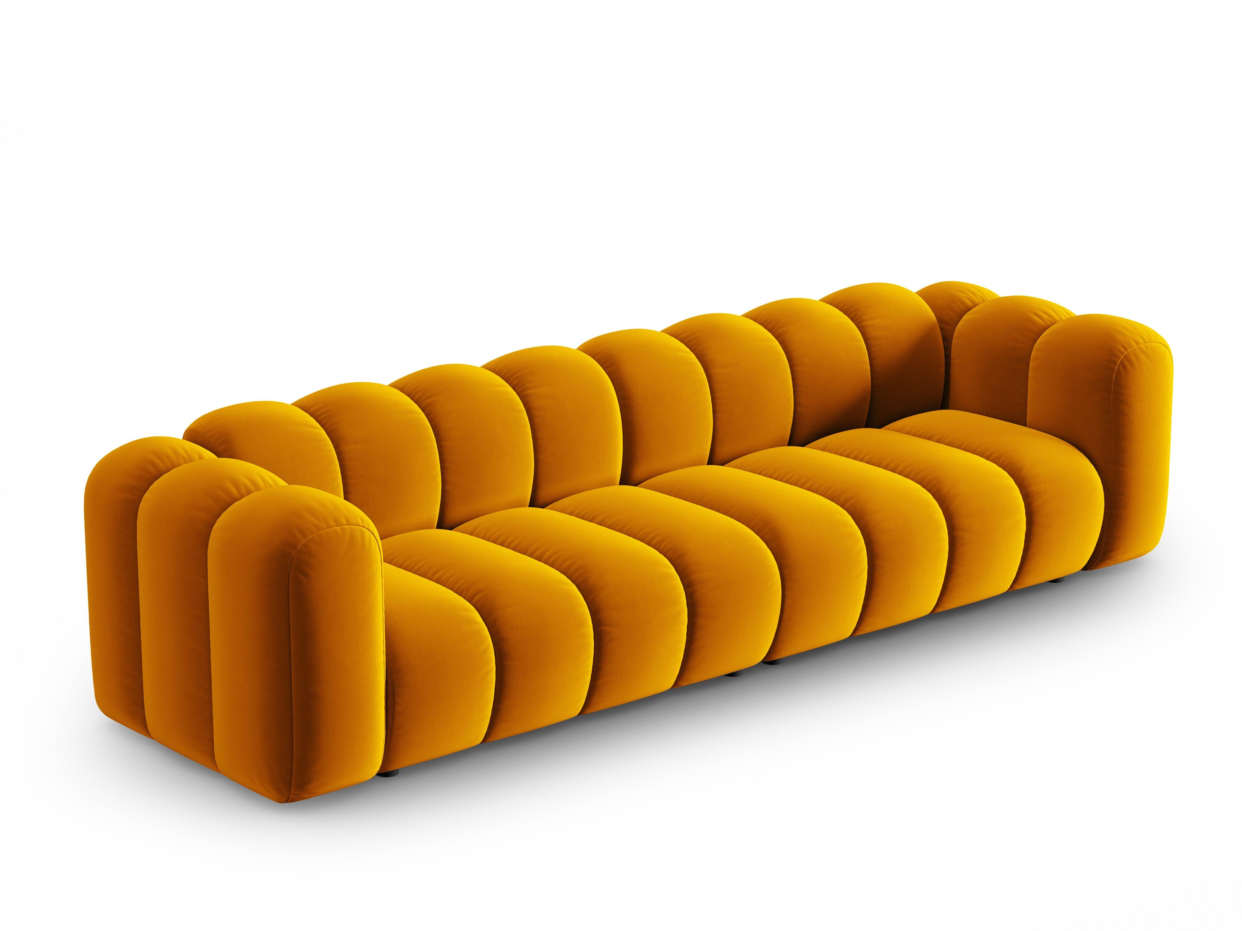 Sofa aksamitna 4-osobowa SKYLER musztardowy Interieurs 86 Eye on Design