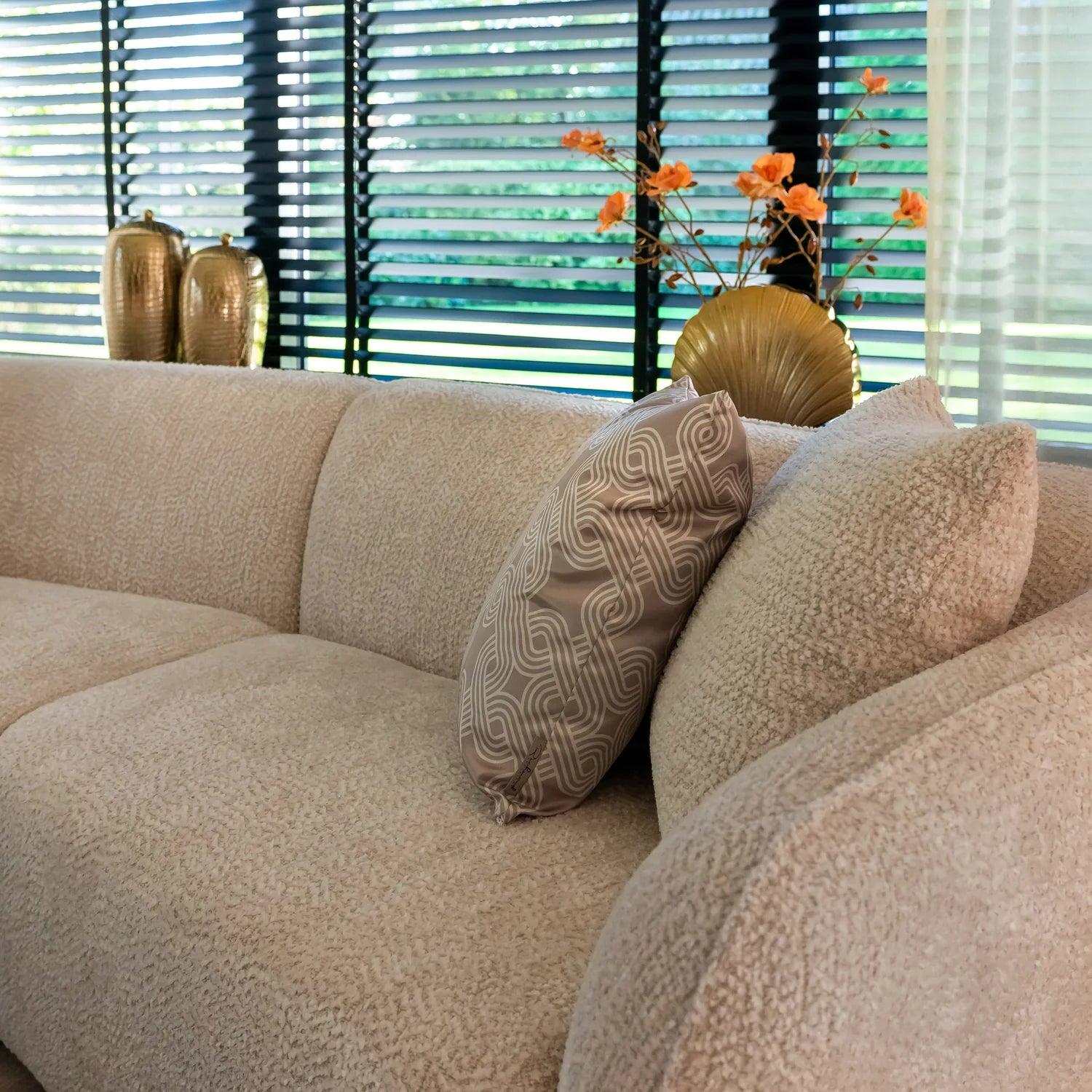 Sofa ARMAND kremowy Richmond Interiors Eye on Design