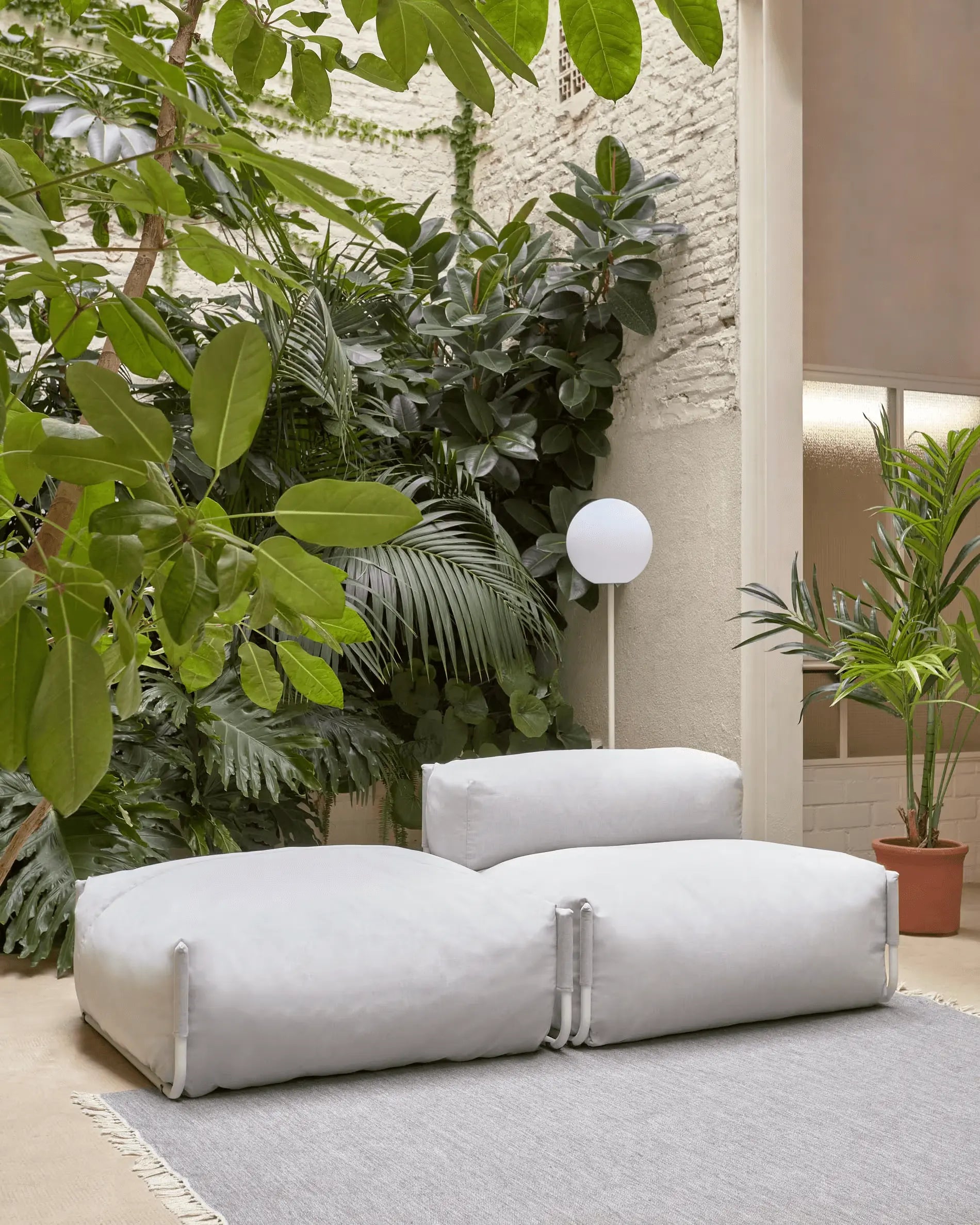 Sofa modułowa ogrodowa SQUARE - fotel jasnoszary na taras i do ogrodu – Kave Home