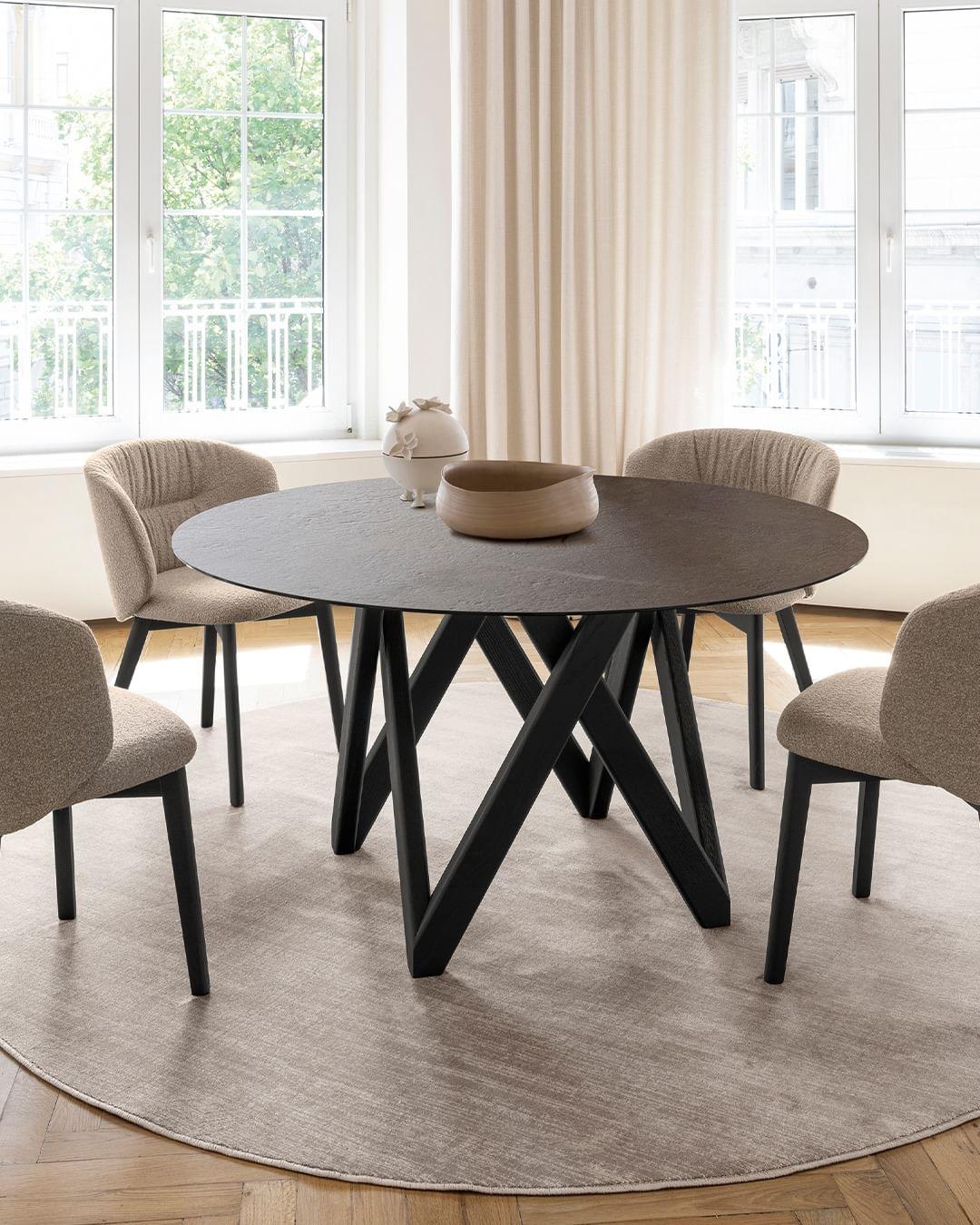 Stół okrągły CARTESIO jasnoszara ceramika Calligaris Eye on Design