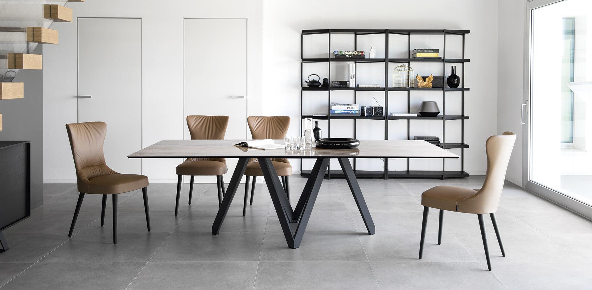 Stół prostokątny CARTESIO piaskowy marmur z drewnianą podstawą Calligaris Eye on Design