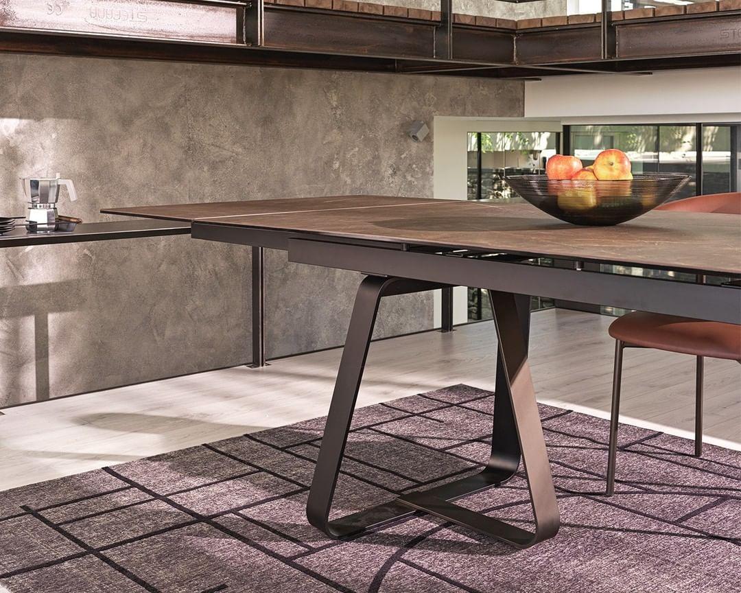 Stół rozkładany prostokątny SUNSHINE brązowa ceramika Calligaris Eye on Design