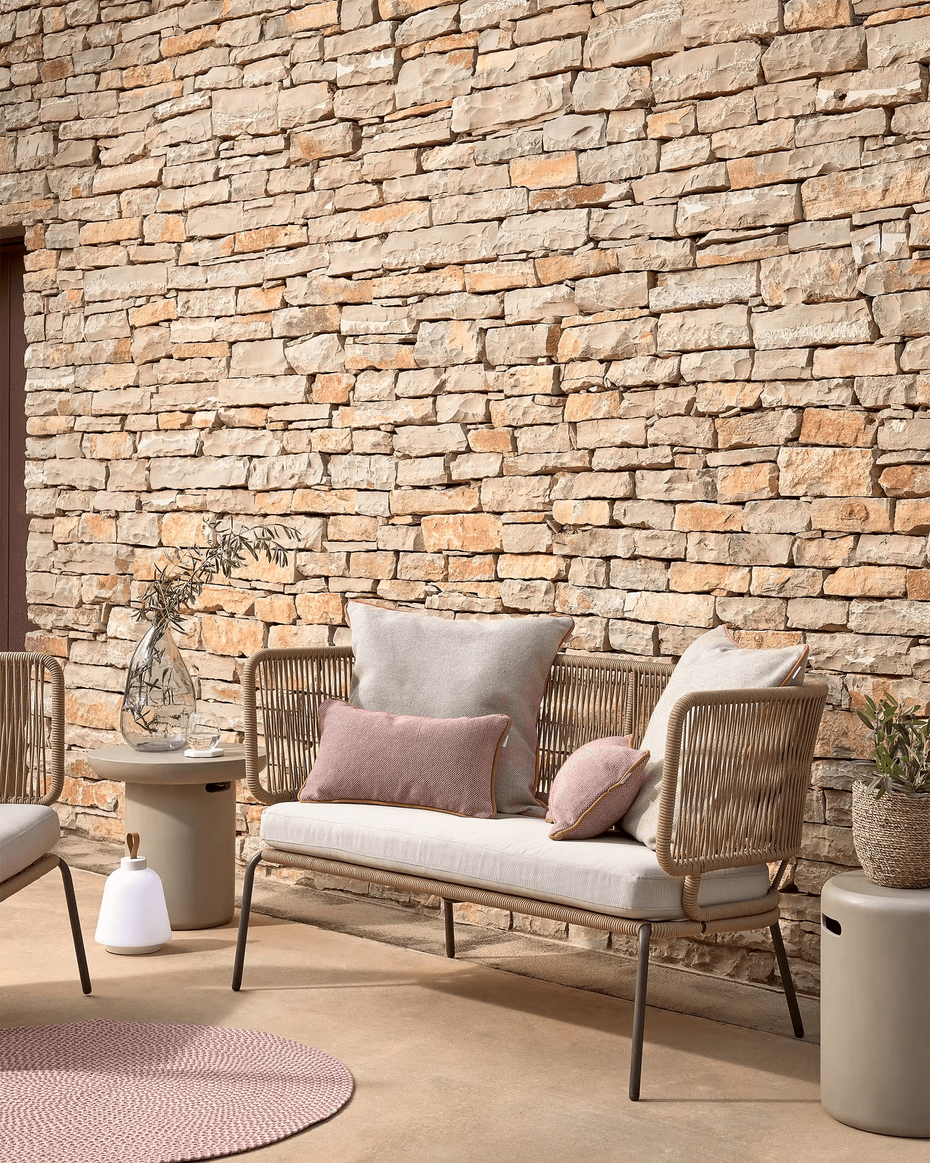 Stołek ogrodowy z cementu TAIMI szary La Forma Eye on Design