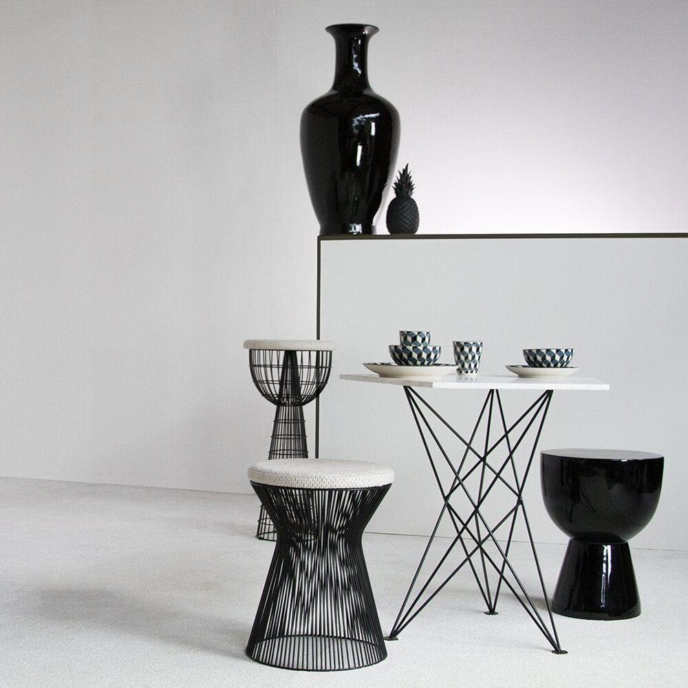 Stołek TAM TAM czarny Pols Potten Eye on Design