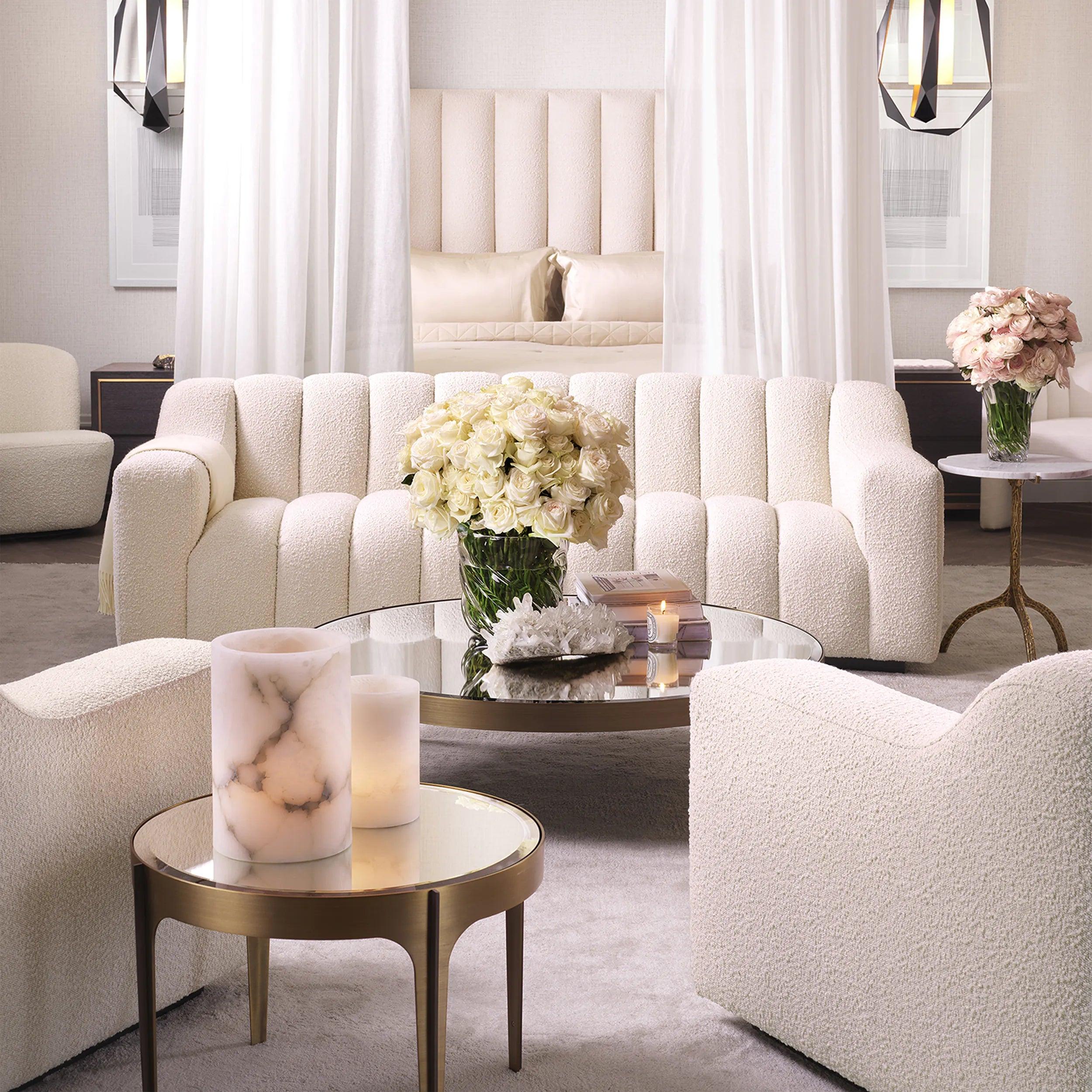 Stolik boczny ARTEMISA szklany blat z mosiężną podstawą Eichholtz Eye on Design