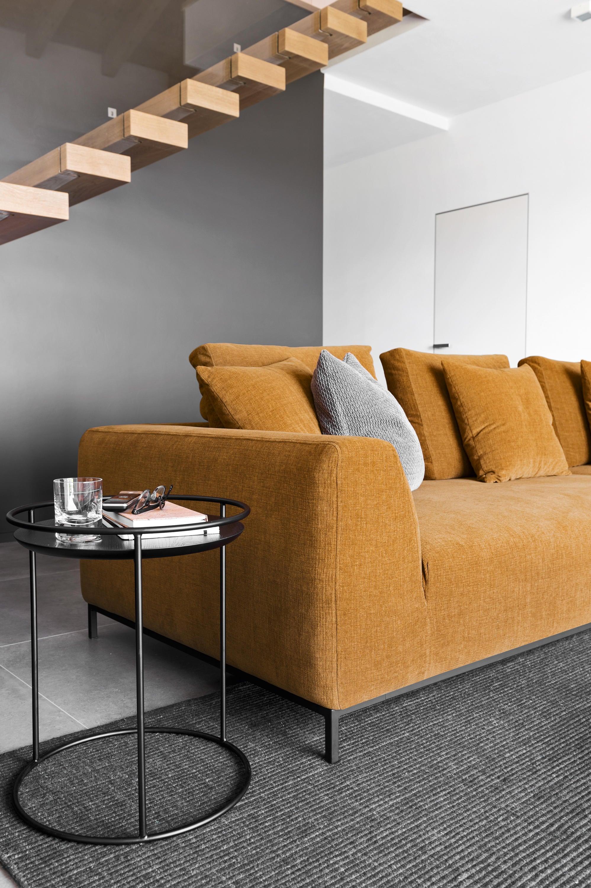 Stolik boczny ATOLLO czarna podstawa Calligaris Eye on Design