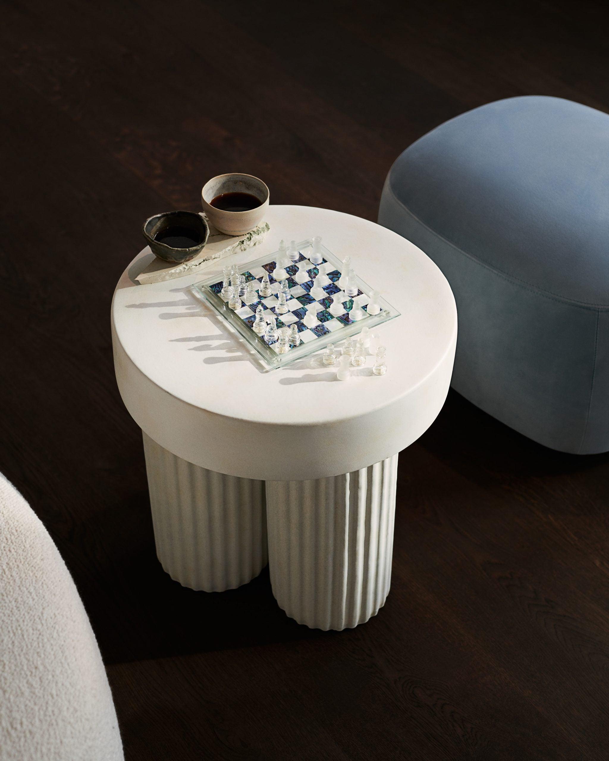 Stolik boczny GEAR biały beton NORR11 Eye on Design