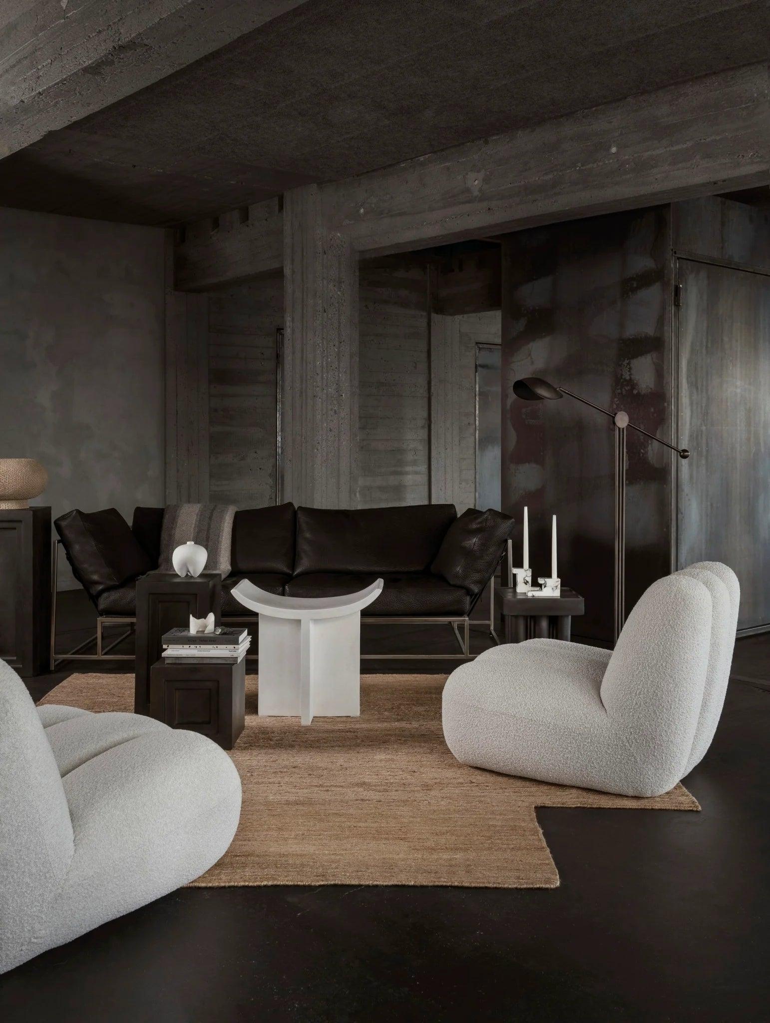 Stolik boczny PODIUM ciemnobrązowy 101 Copenhagen Eye on Design