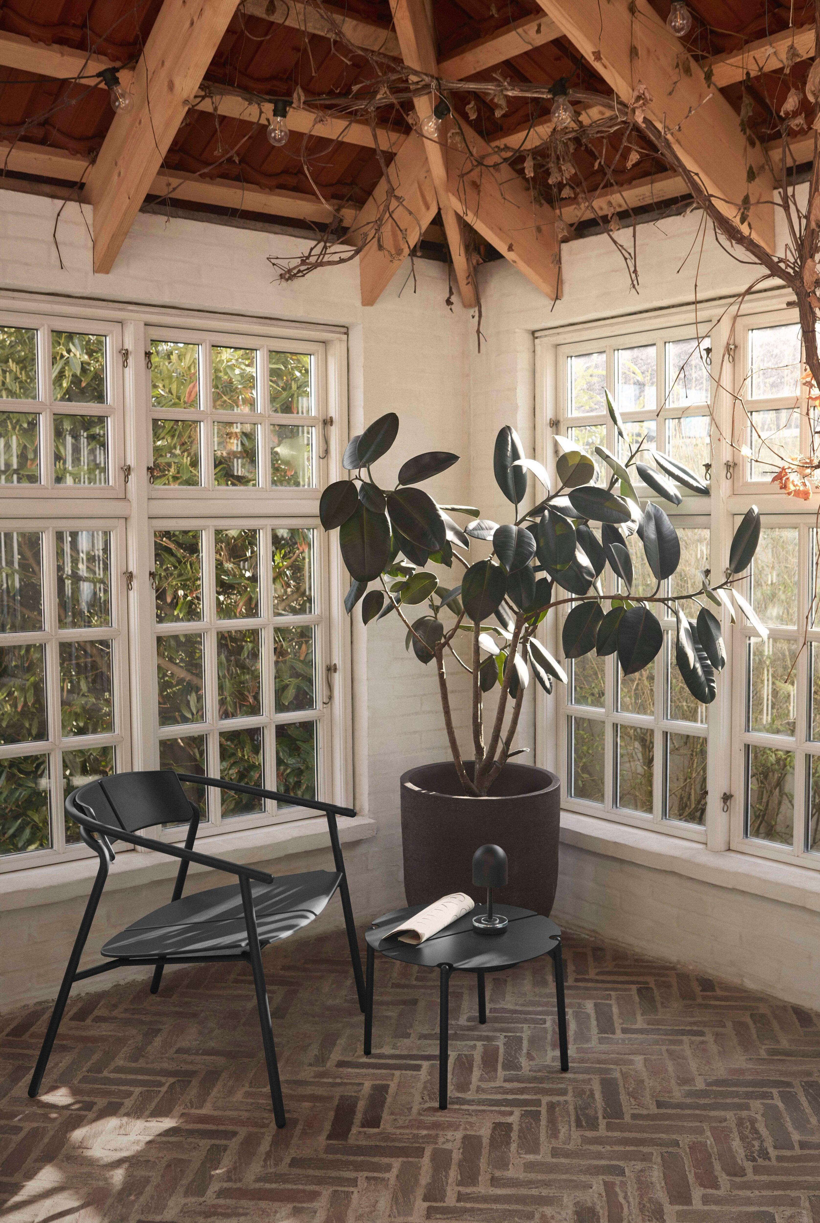 Stolik kawowy NOVO czarny AYTM Eye on Design