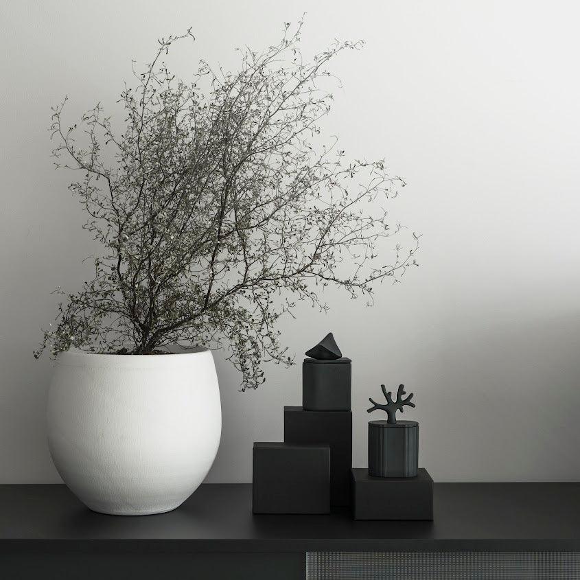 Świeca zapachowa KI czarny – Kyuka Design