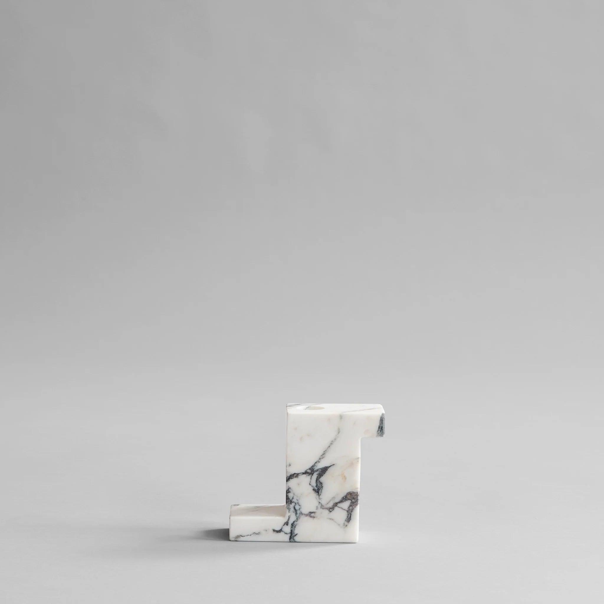Świecznik BRICK TALL marmur 101 Copenhagen Eye on Design