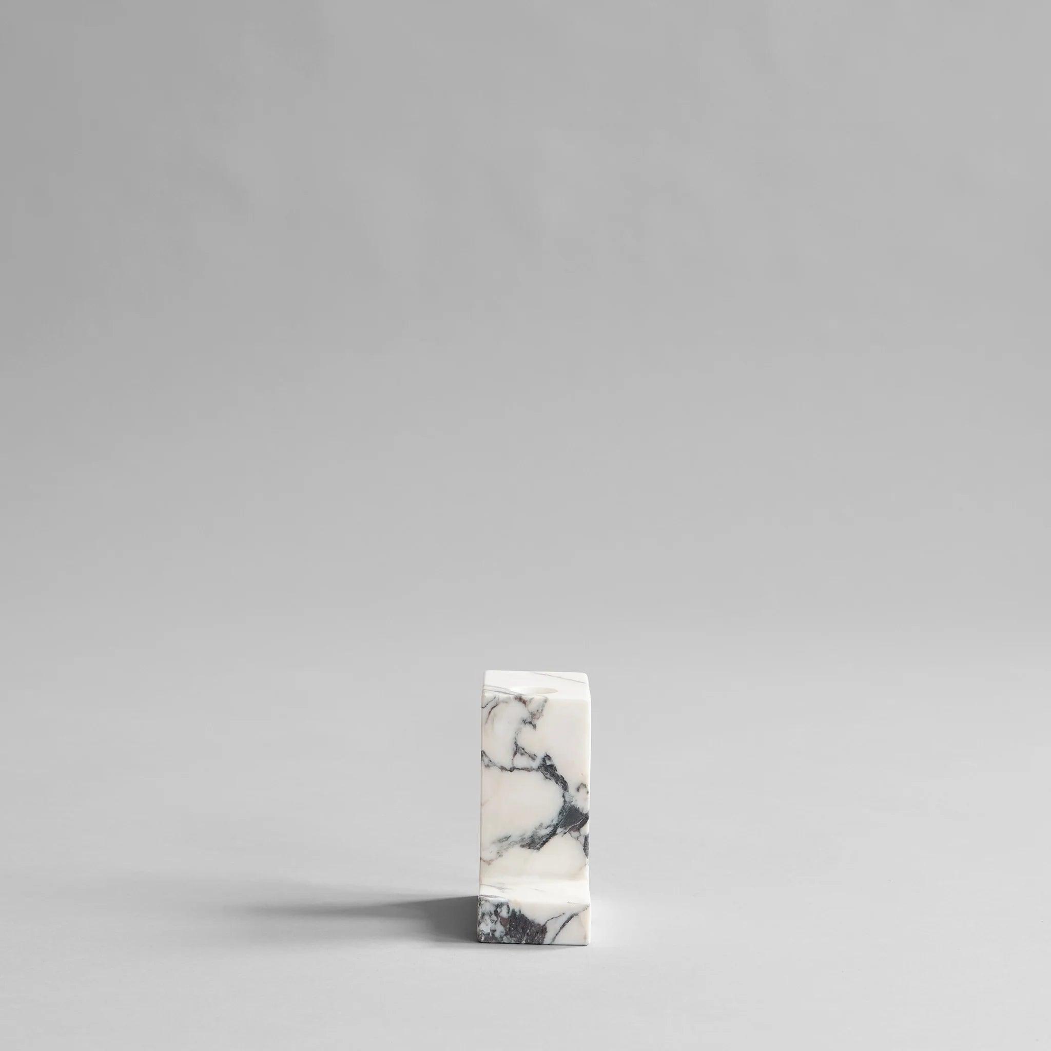 Świecznik BRICK TALL marmur 101 Copenhagen Eye on Design