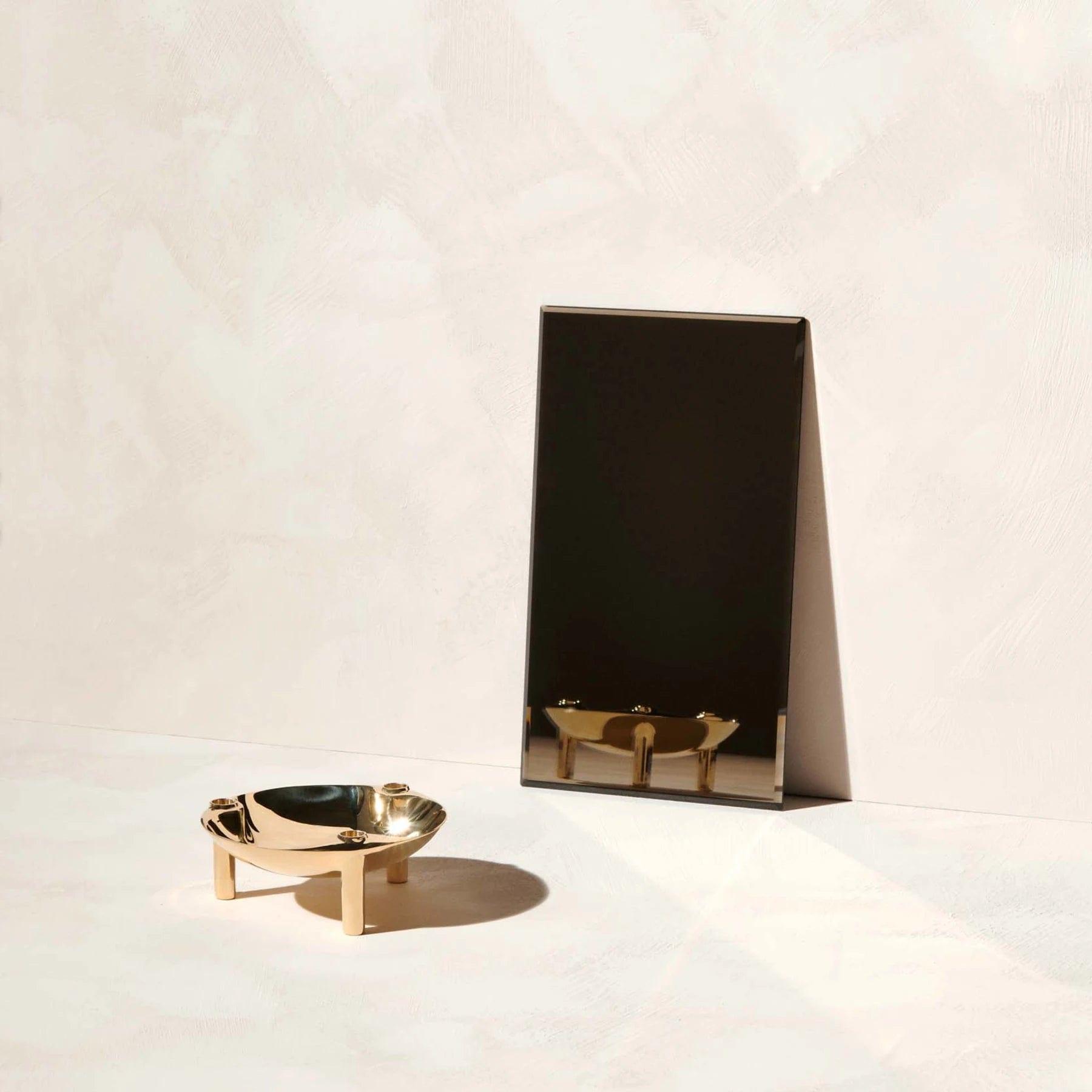 Świecznik i taca STOFF NAGEL mosiężny Stoff Nagel Eye on Design