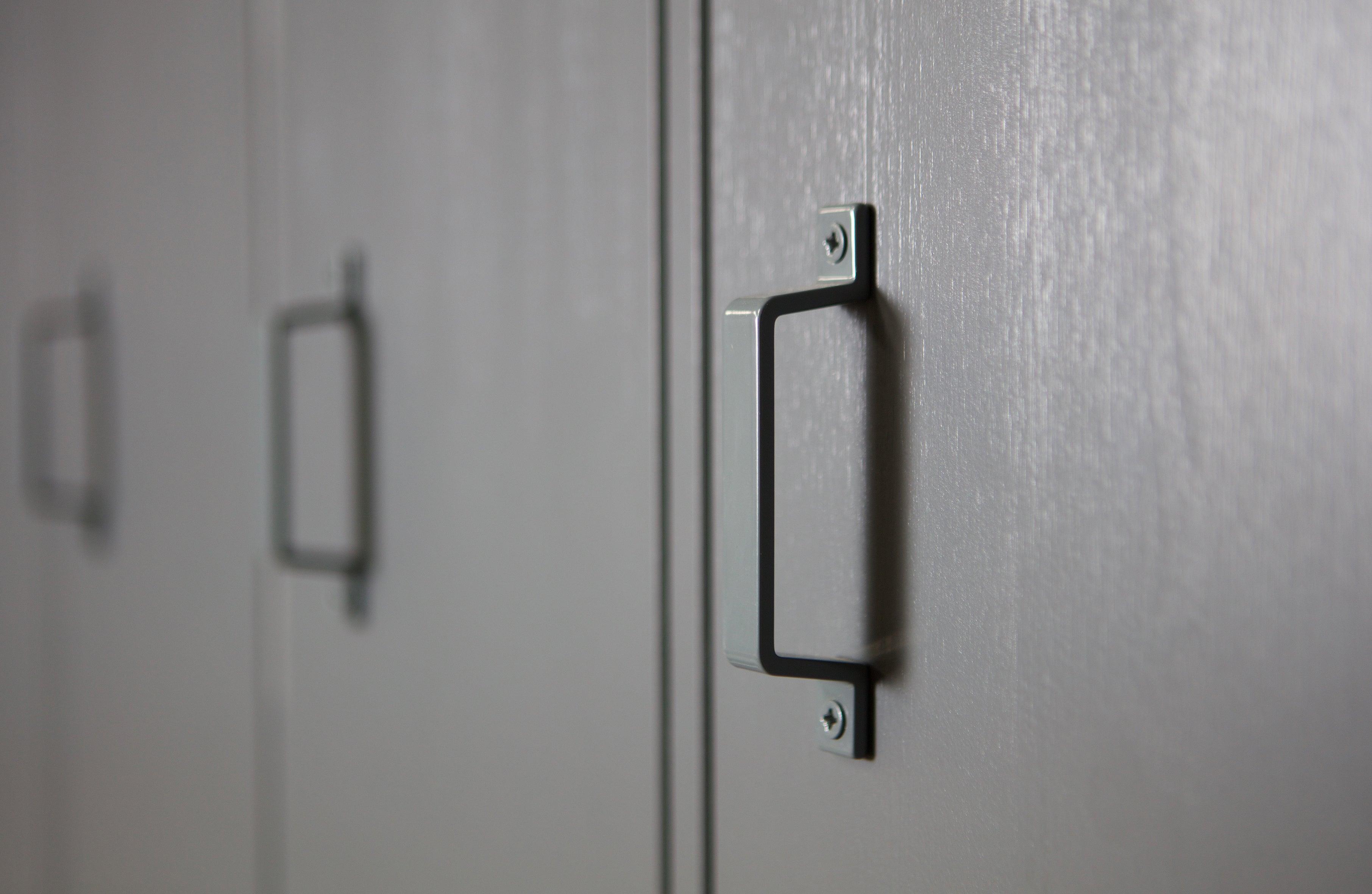 Szafa loftowa STIJN szary Woood Eye on Design