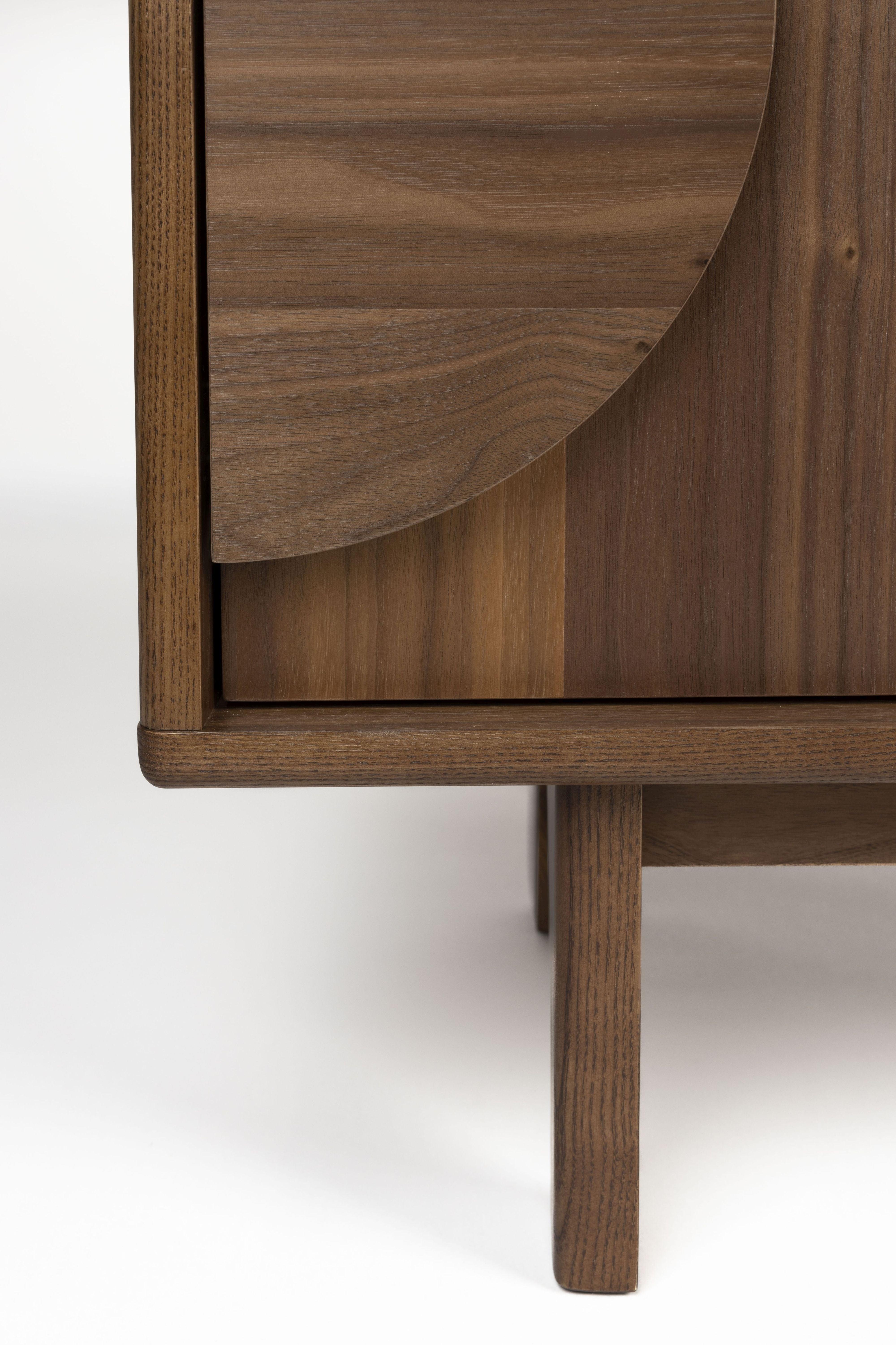 Szafka GROOVE orzech Zuiver Eye on Design