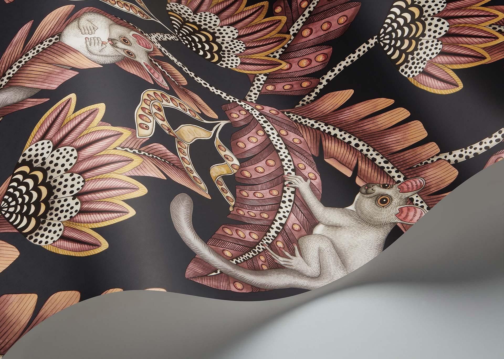 Tapeta ARDMORE JABULA - Bush Baby karmazyn na czarnym Cole & Son Eye on Design