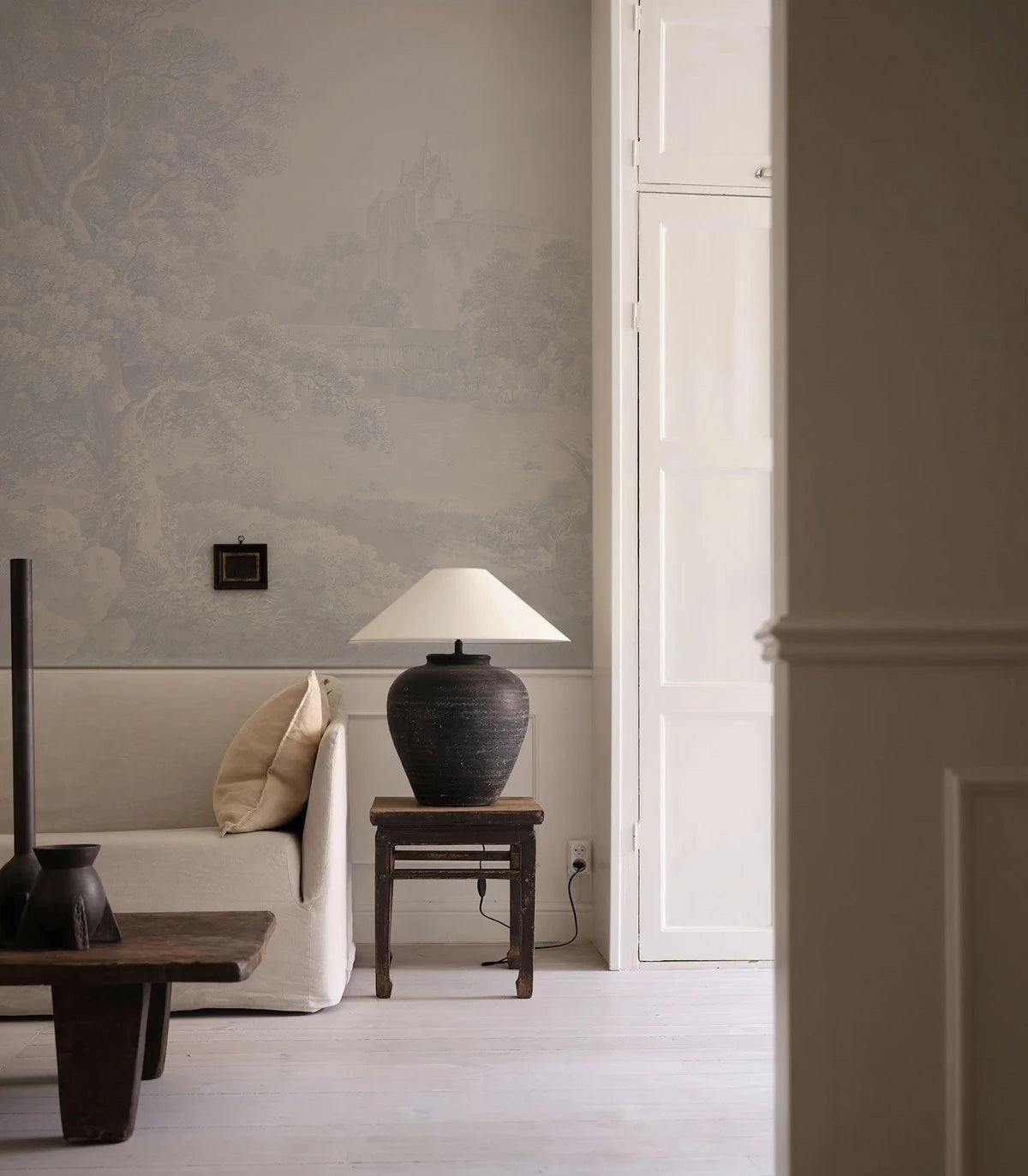 Gentle Landscape Wallpaper in Blue