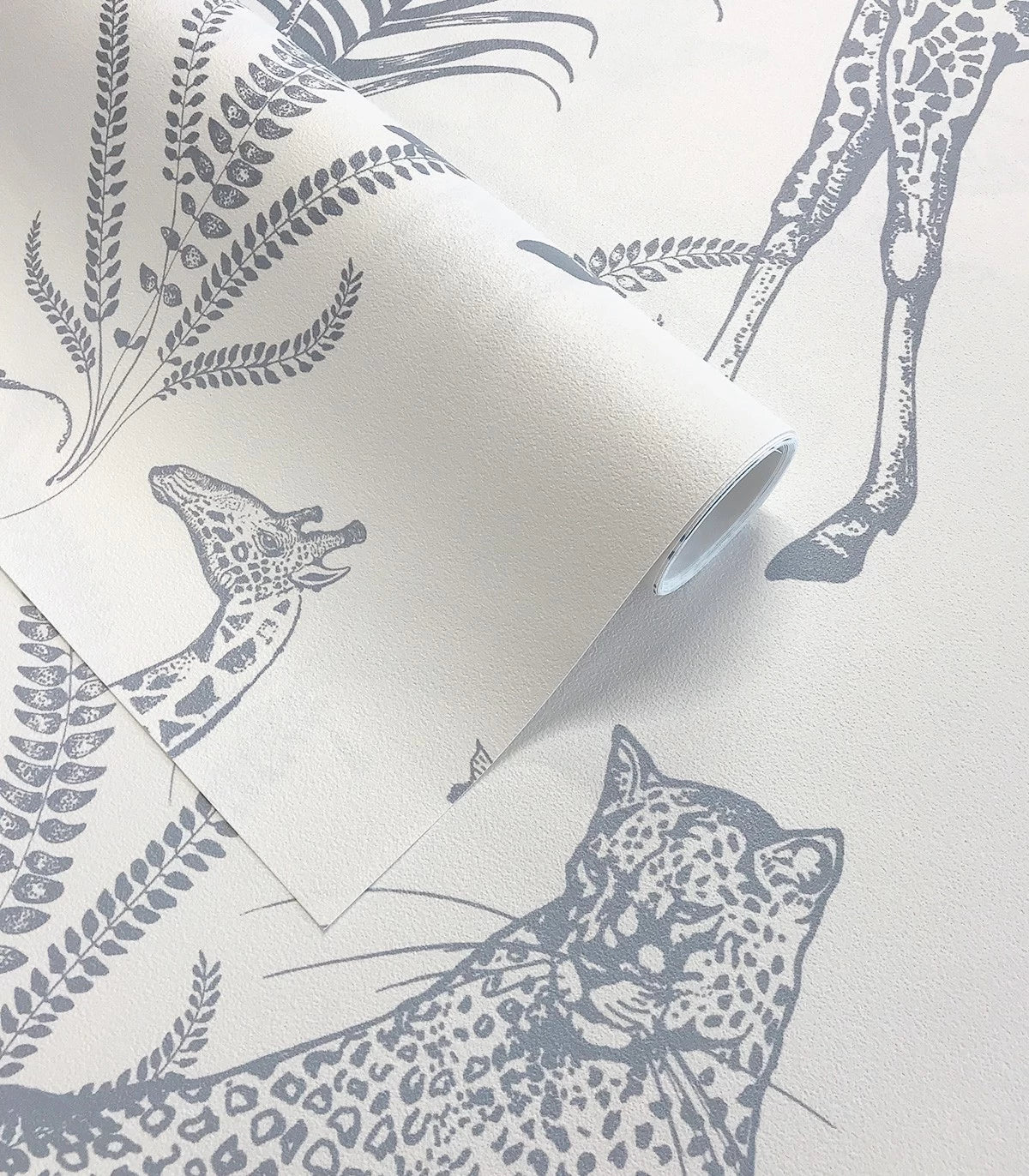 Tapete mit Tiermotiv SAFARI BLUE himmelblau mit Weiß