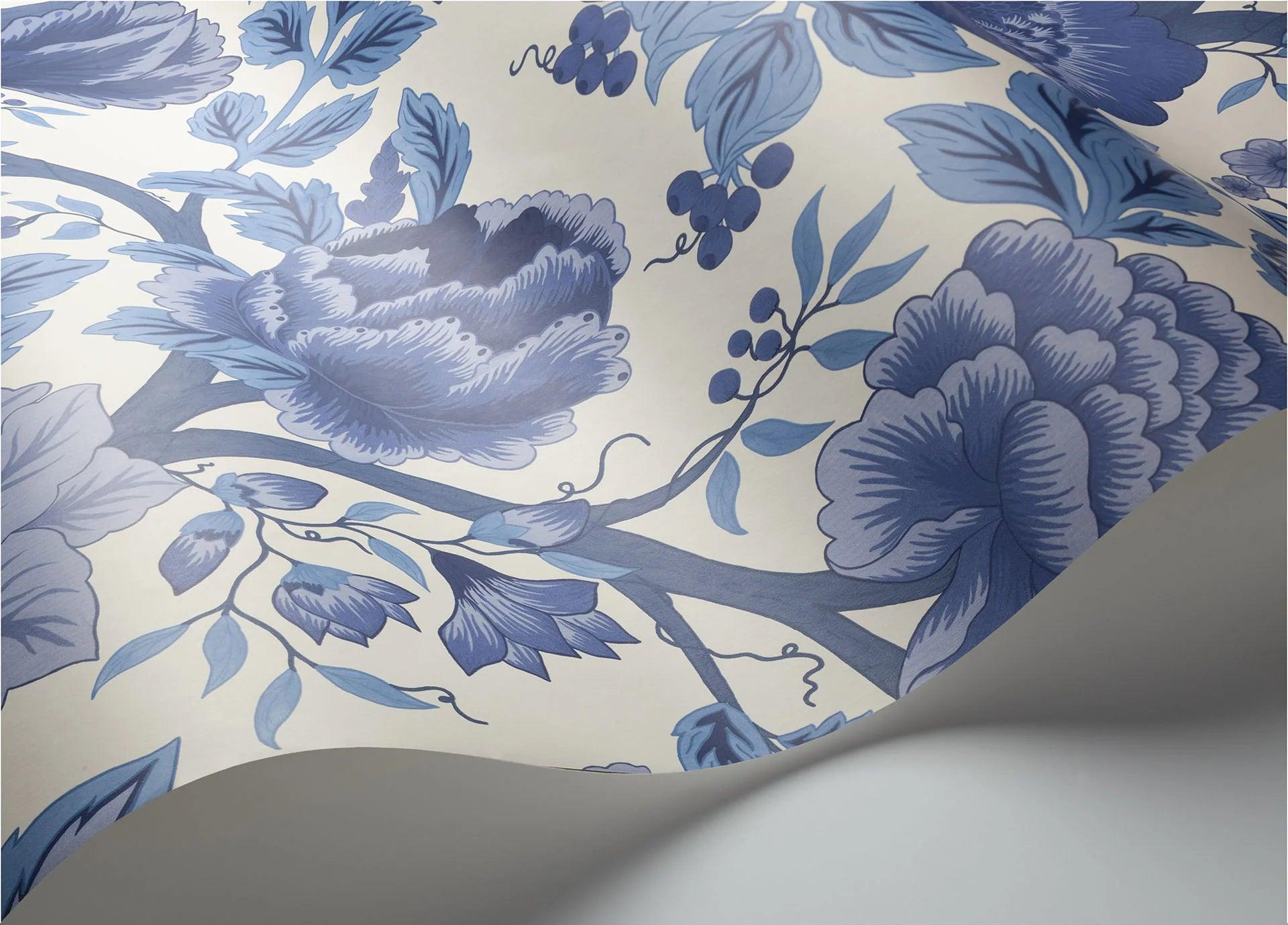 Tapeta THE PEARWOOD COLLECTION - Midsummer Bloom niebieski Cole & Son Eye on Design