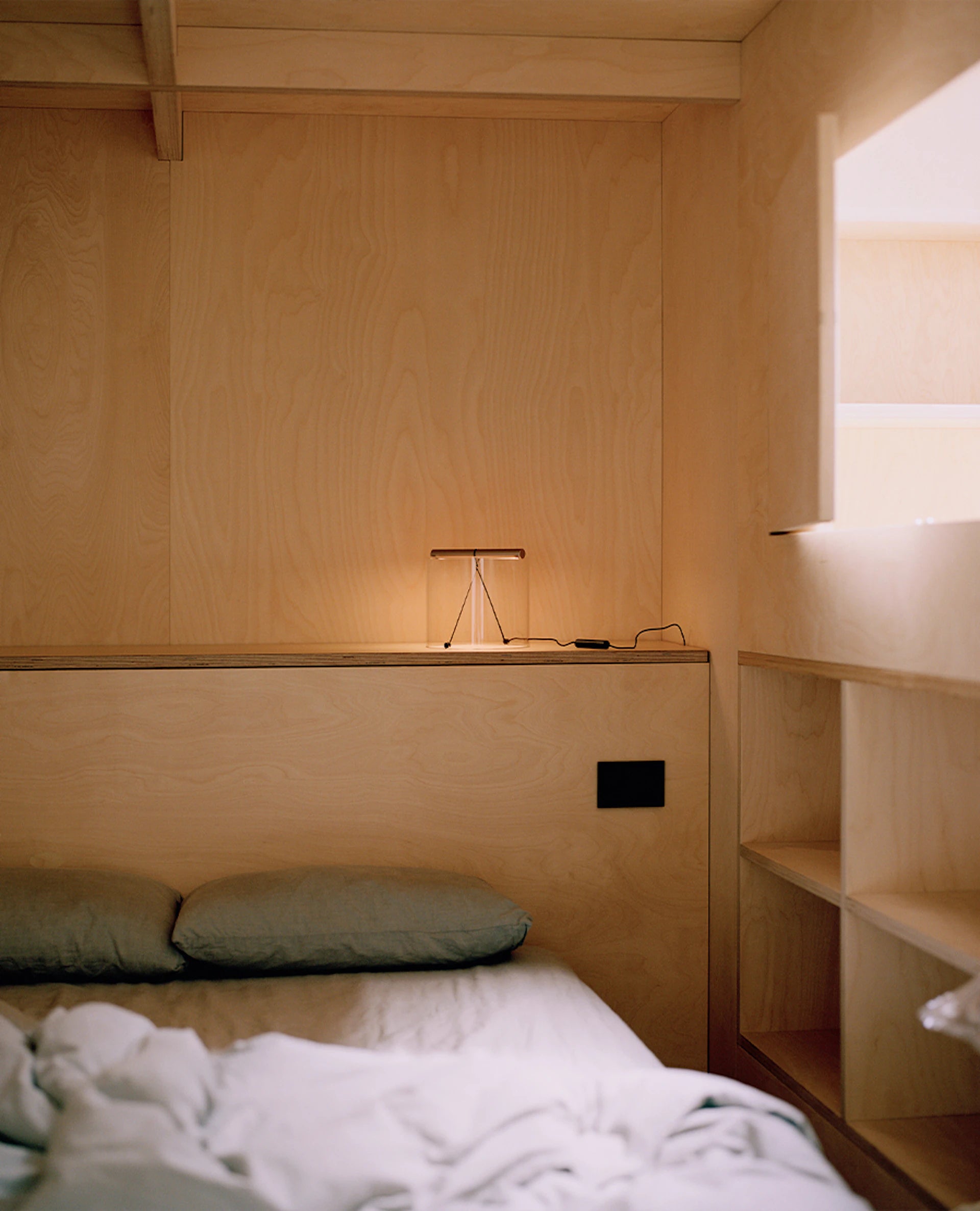 Tischlampe TO-TIE aus Glas