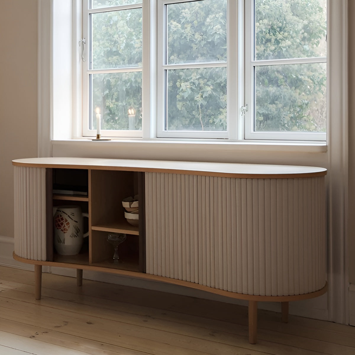 Kommode RTV AUDACIOUS sandfarben mit Eichenbasis