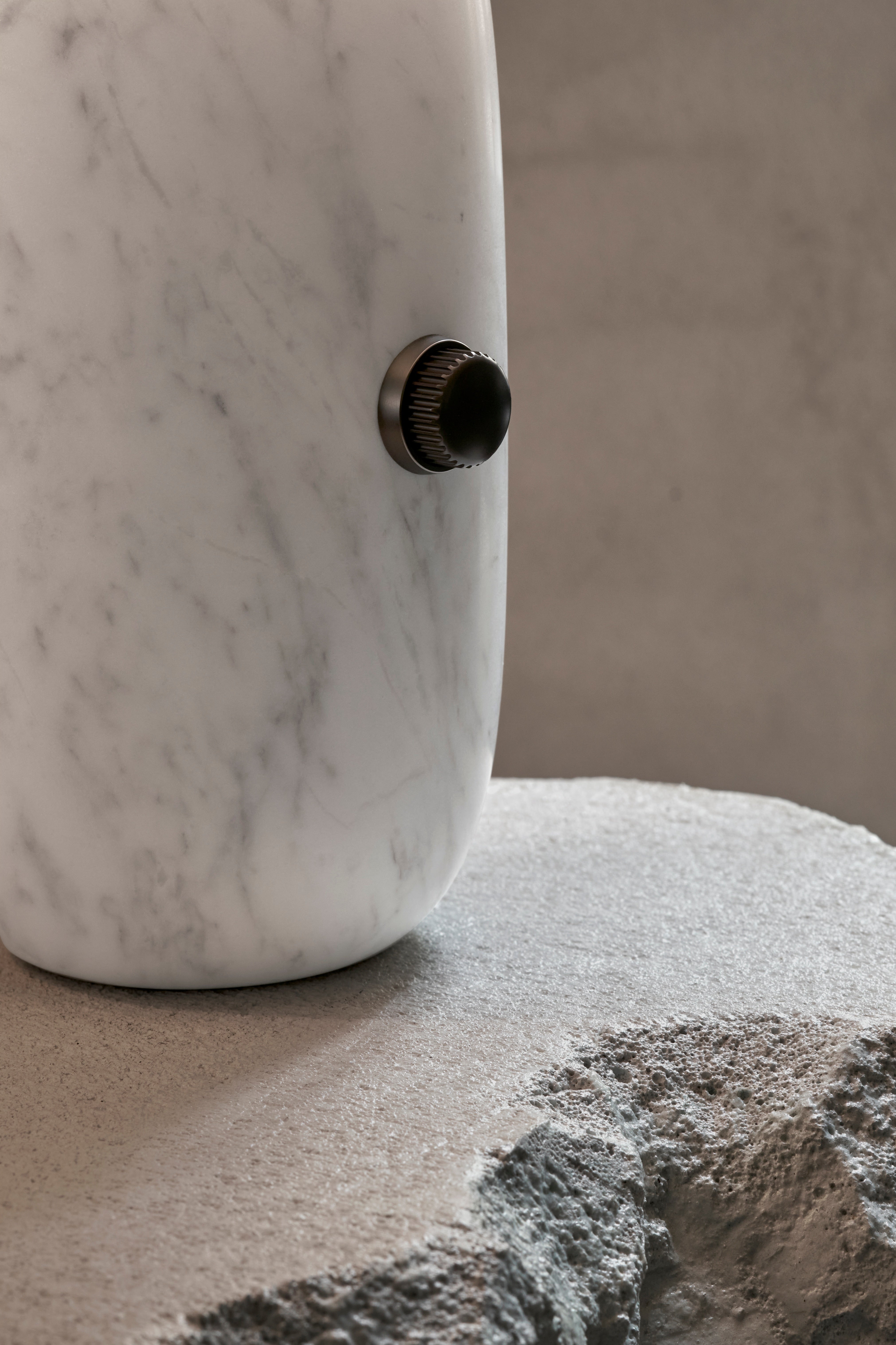 Tischlampe SCULPTURE weißer Marmor