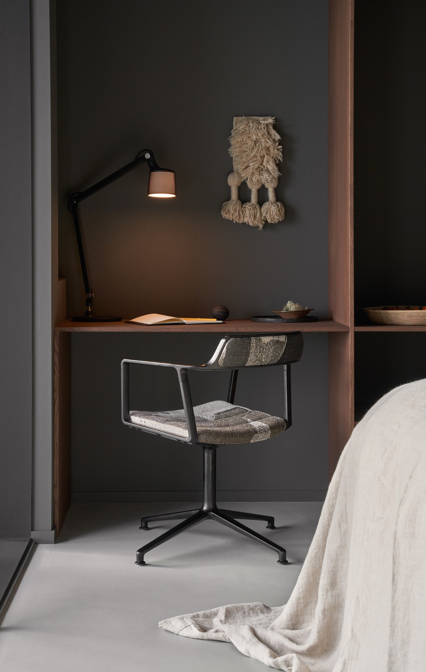 Lampa biurkowa 521 czarny metal z oświetleniem LED
