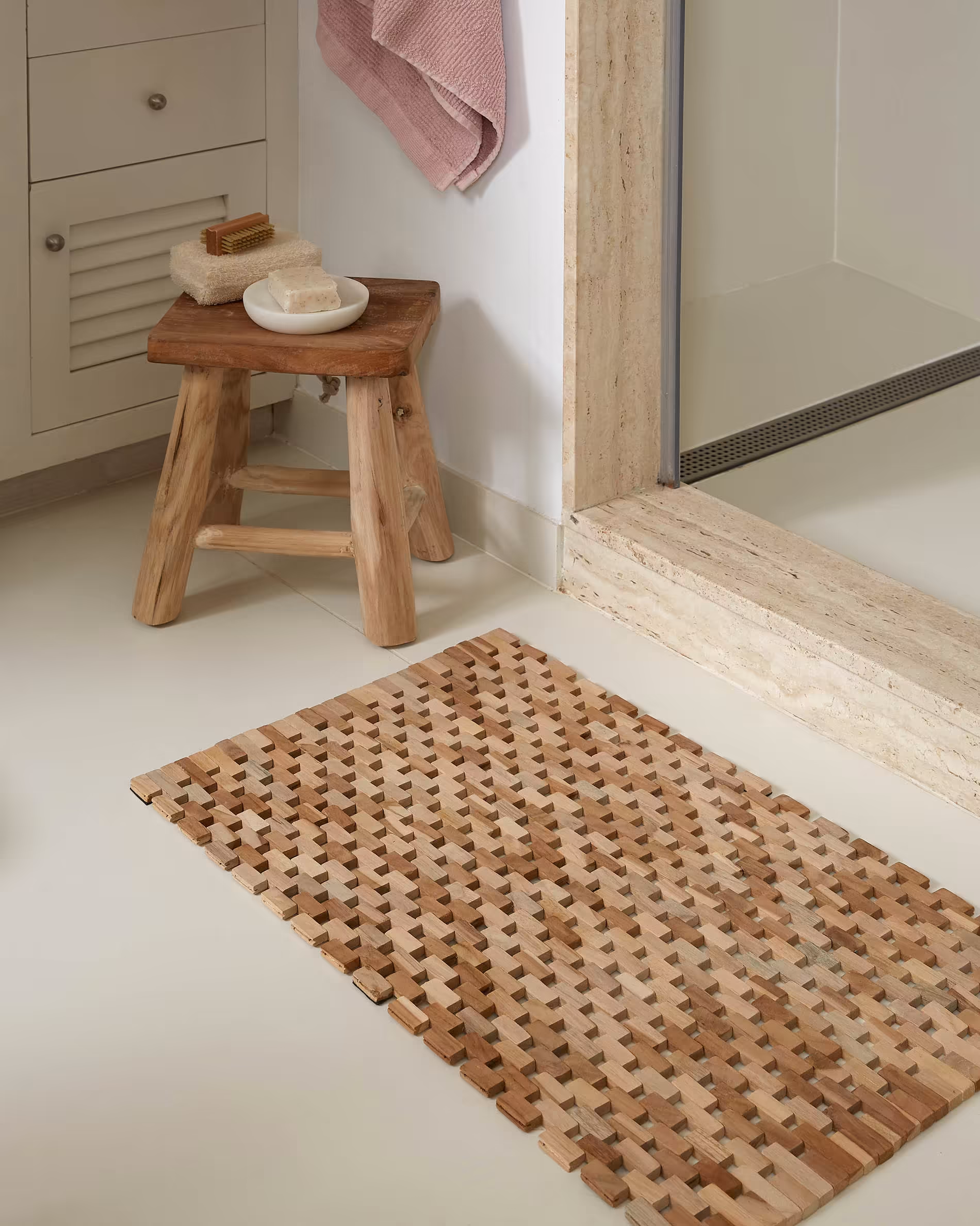 Dywan łazienkowy AZURAY drewno tekowe La Forma Eye on Design