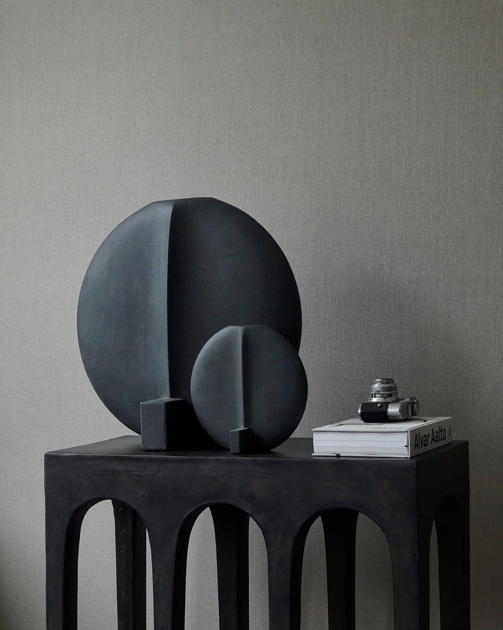 Wazon GUGGENHEIMA czarny 101 Copenhagen Eye on Design