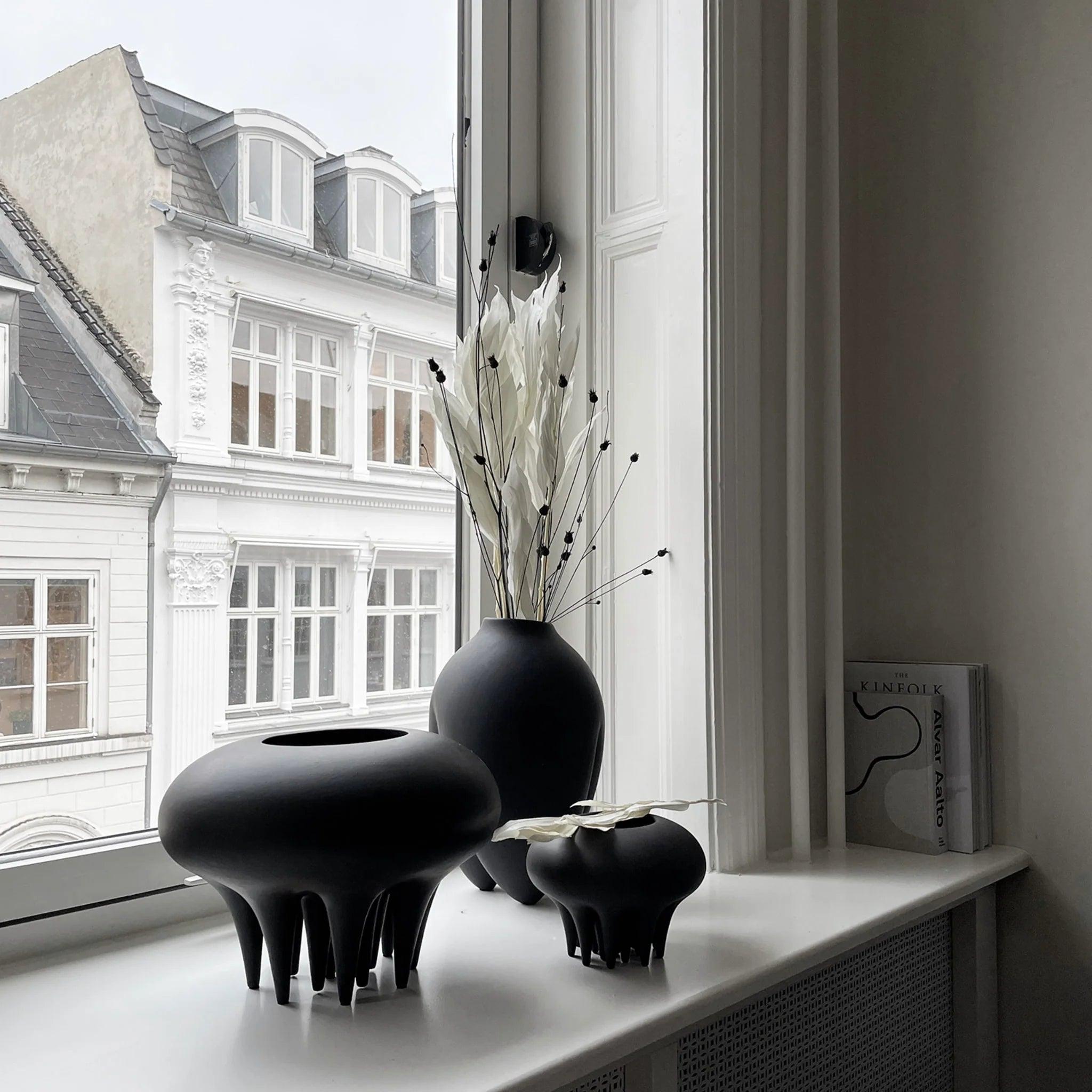 Wazon SUMO SLIM ciemnobrązowy 101 Copenhagen Eye on Design