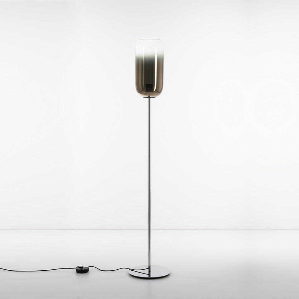Stehlampe GOPLE braun mit silbernem Fuß