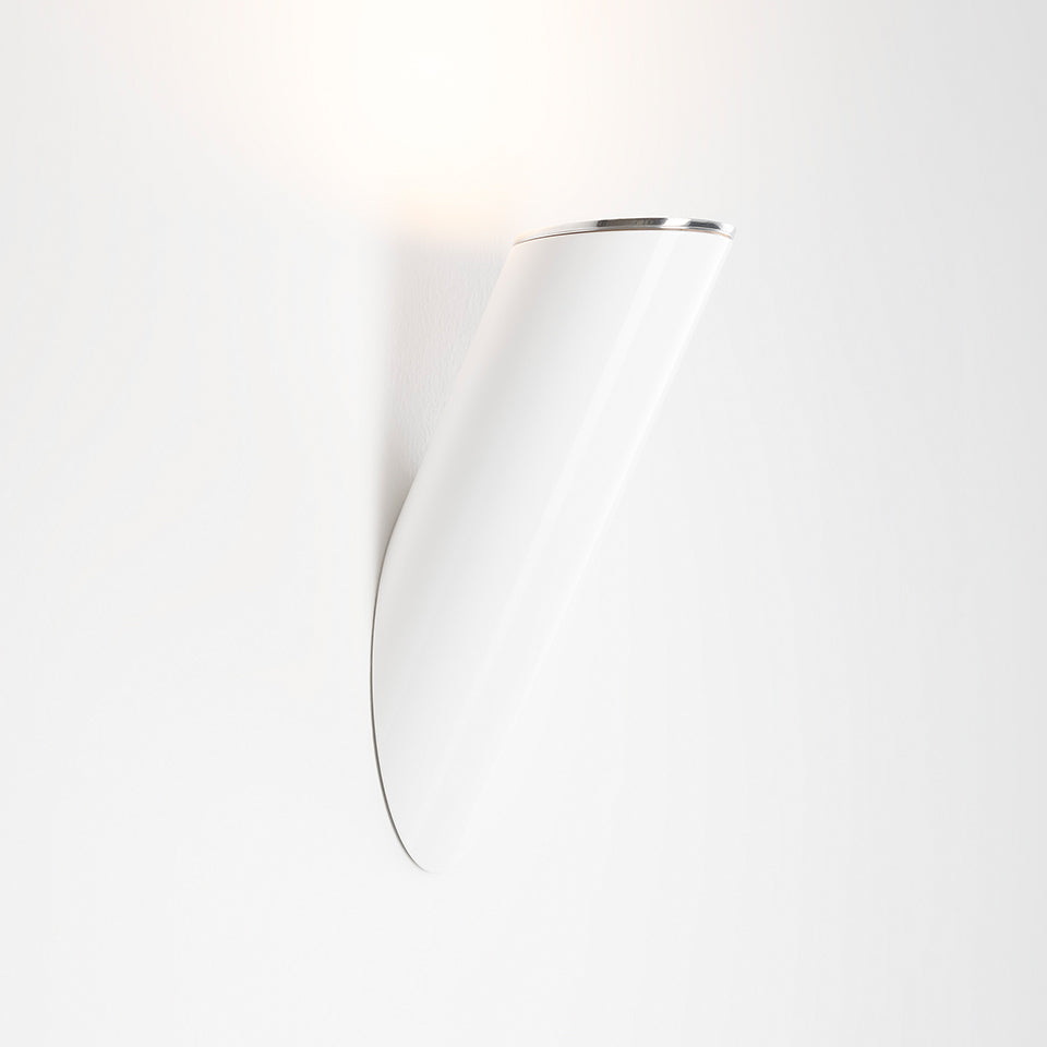 White LLIO Wall Lamp