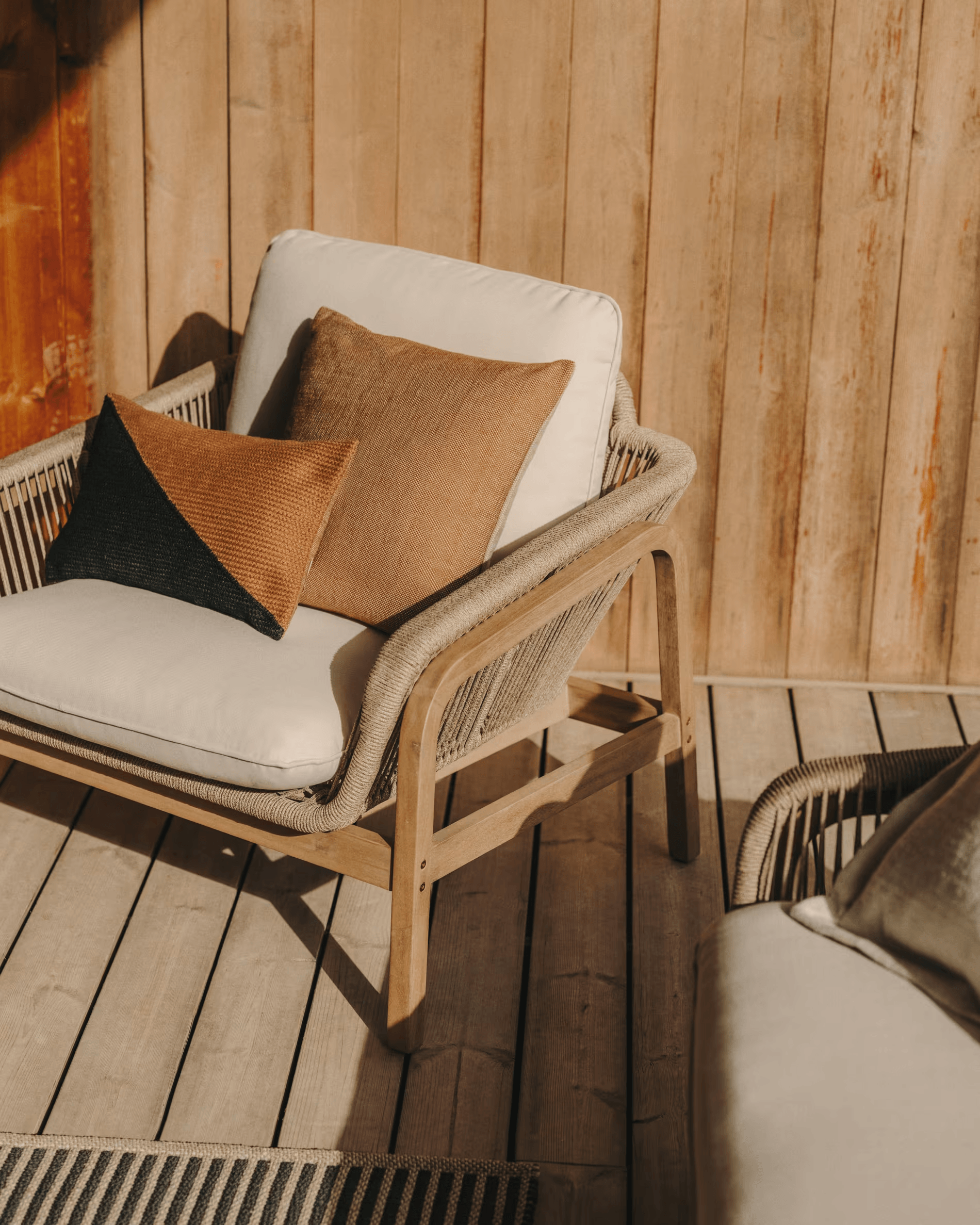 Zestaw mebli ogrodowych VELLANA lite drewno akacjowe La Forma Eye on Design