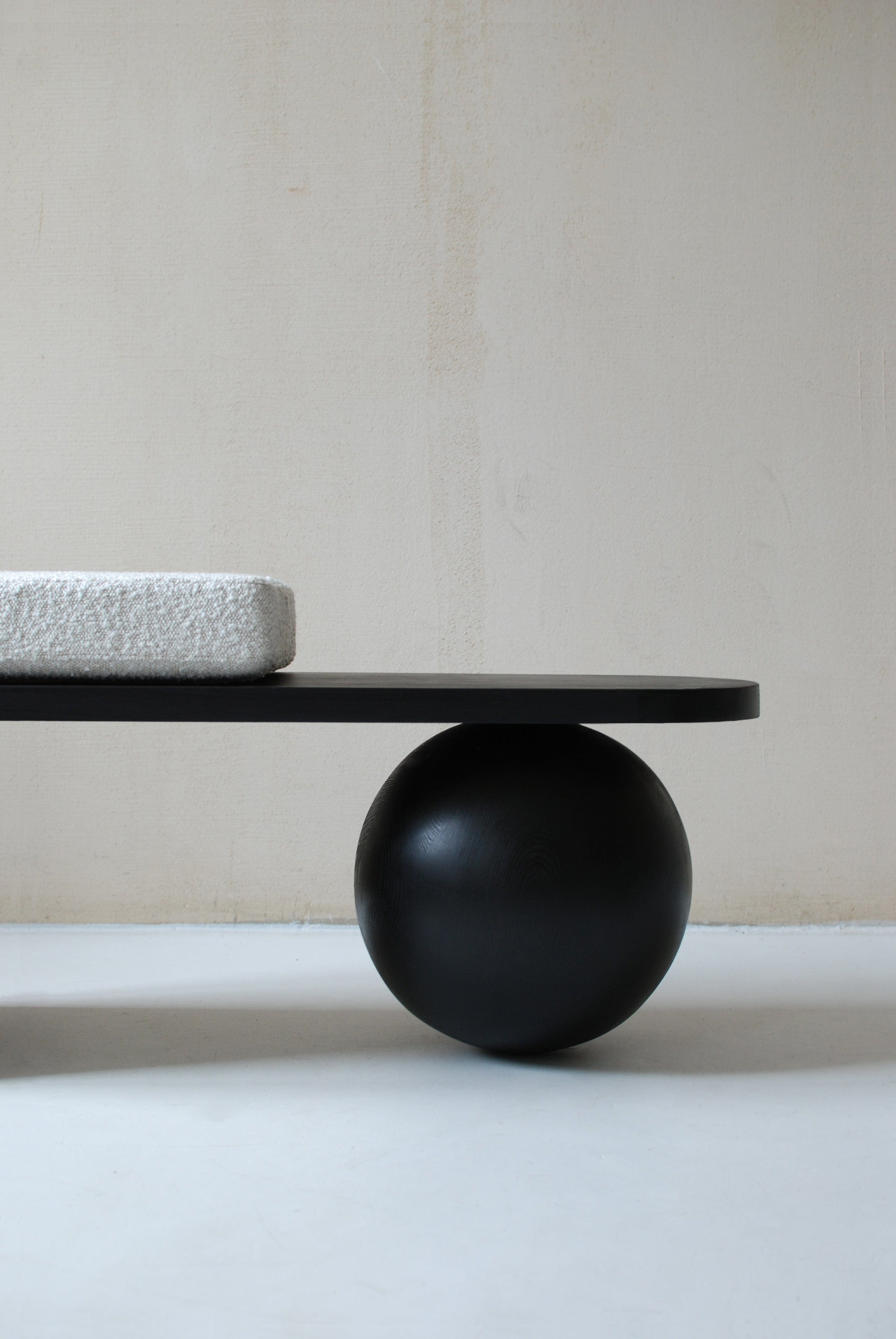 Stolik HEN drewniany Salak Eye on Design