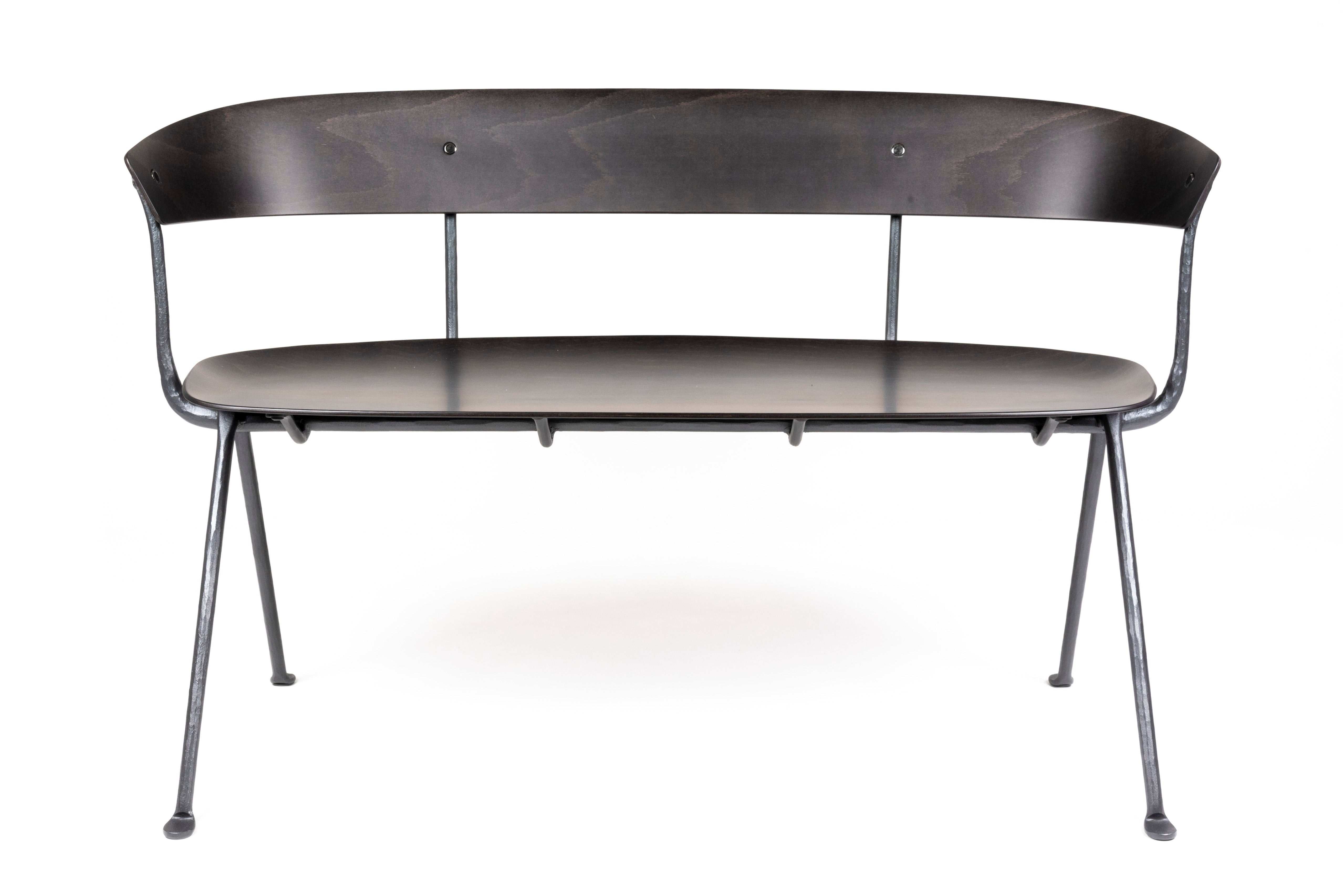 Ławka dwuosobowa OFFICINA DUETTO czarny buk i antracyt Magis Eye on Design