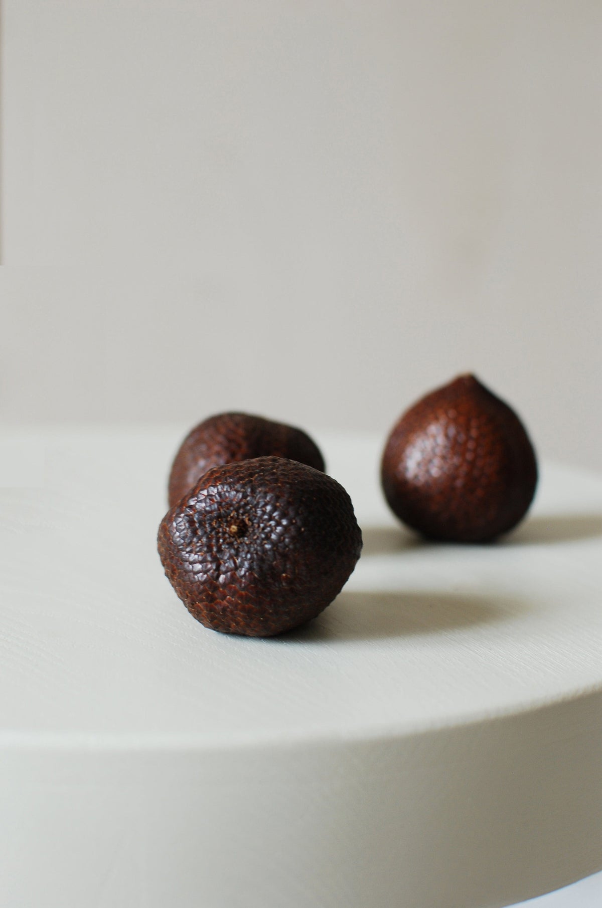 Stolik kawowy SEN drewniany Salak Eye on Design