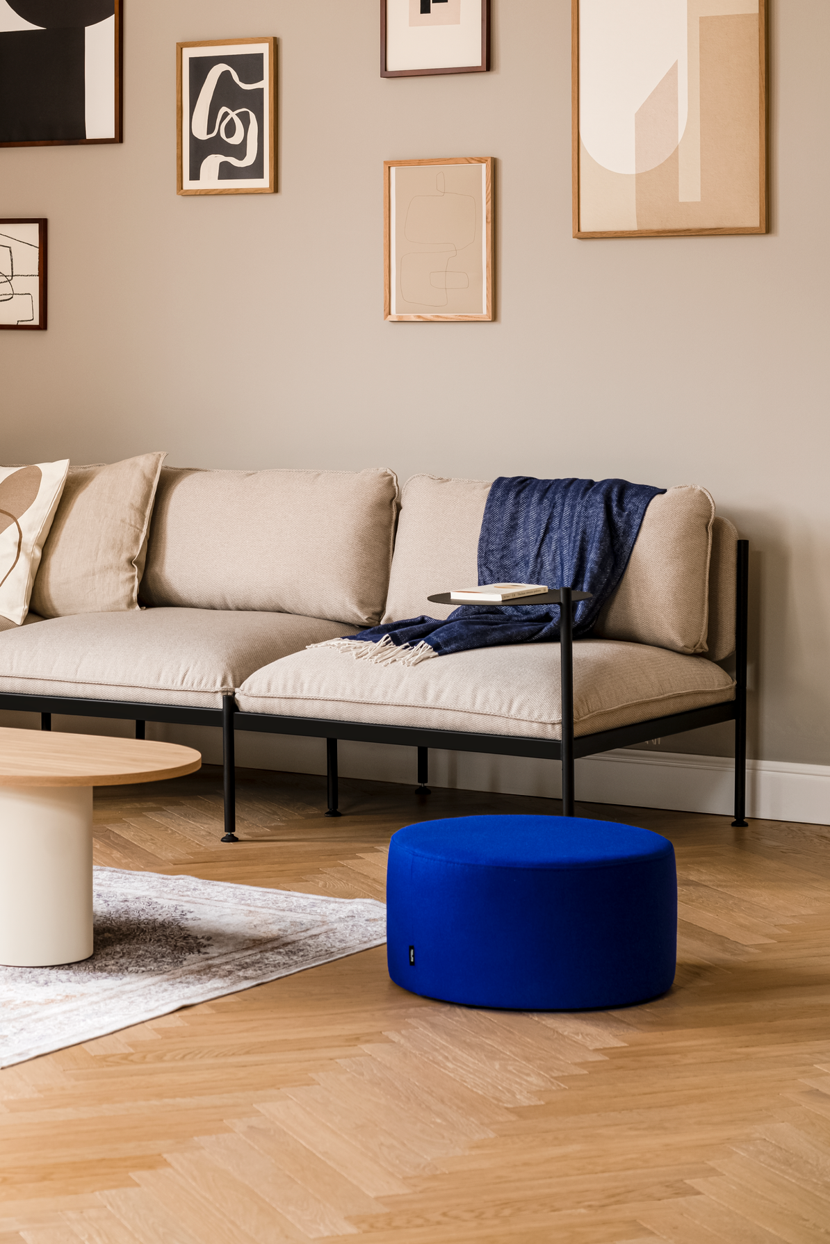 Puf szeroki FOLK niebieski okrągły do salonu