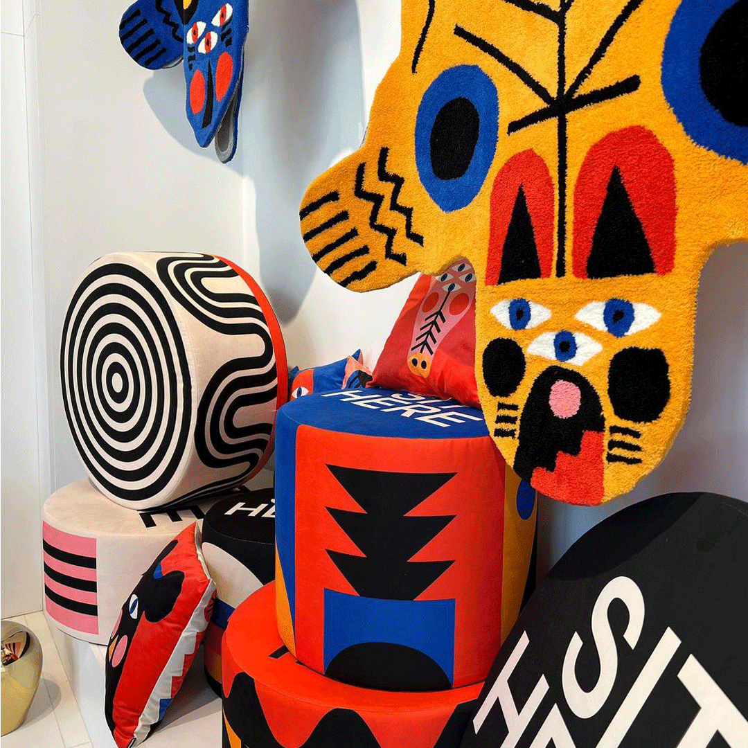 Poduszka dwustronna RED PALM Qeeboo Eye on Design